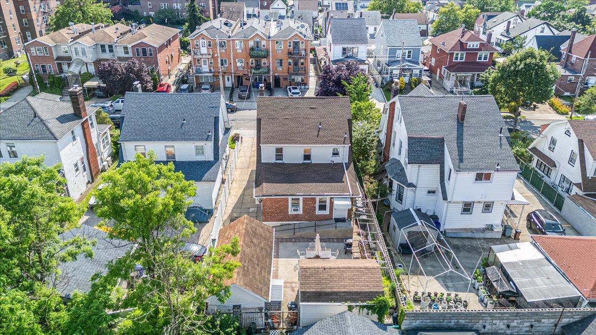 8421 169th Street, Jamaica Hills, NY 11432