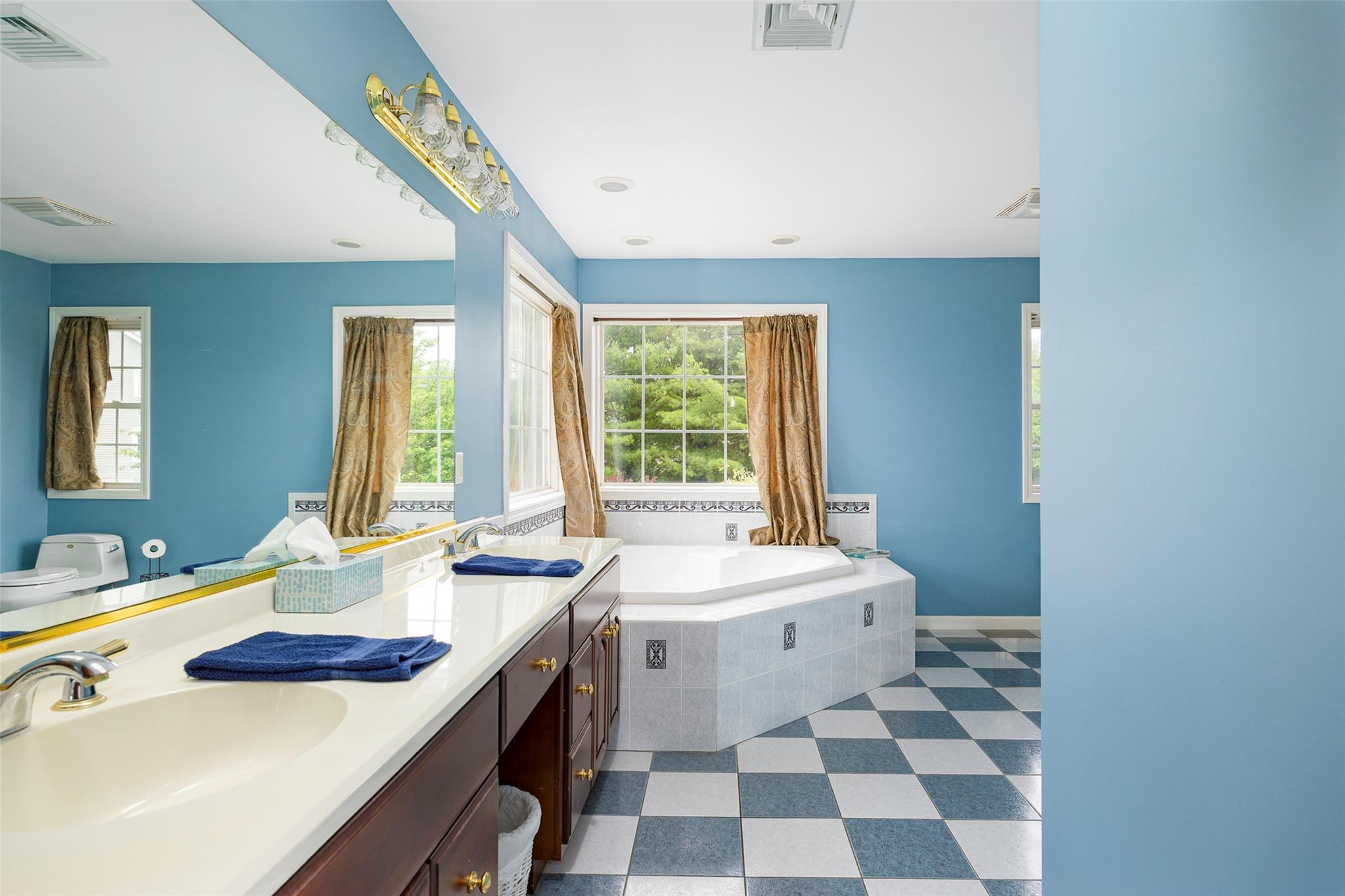 7 Frog Hollow Road, Poughquag, NY 12570