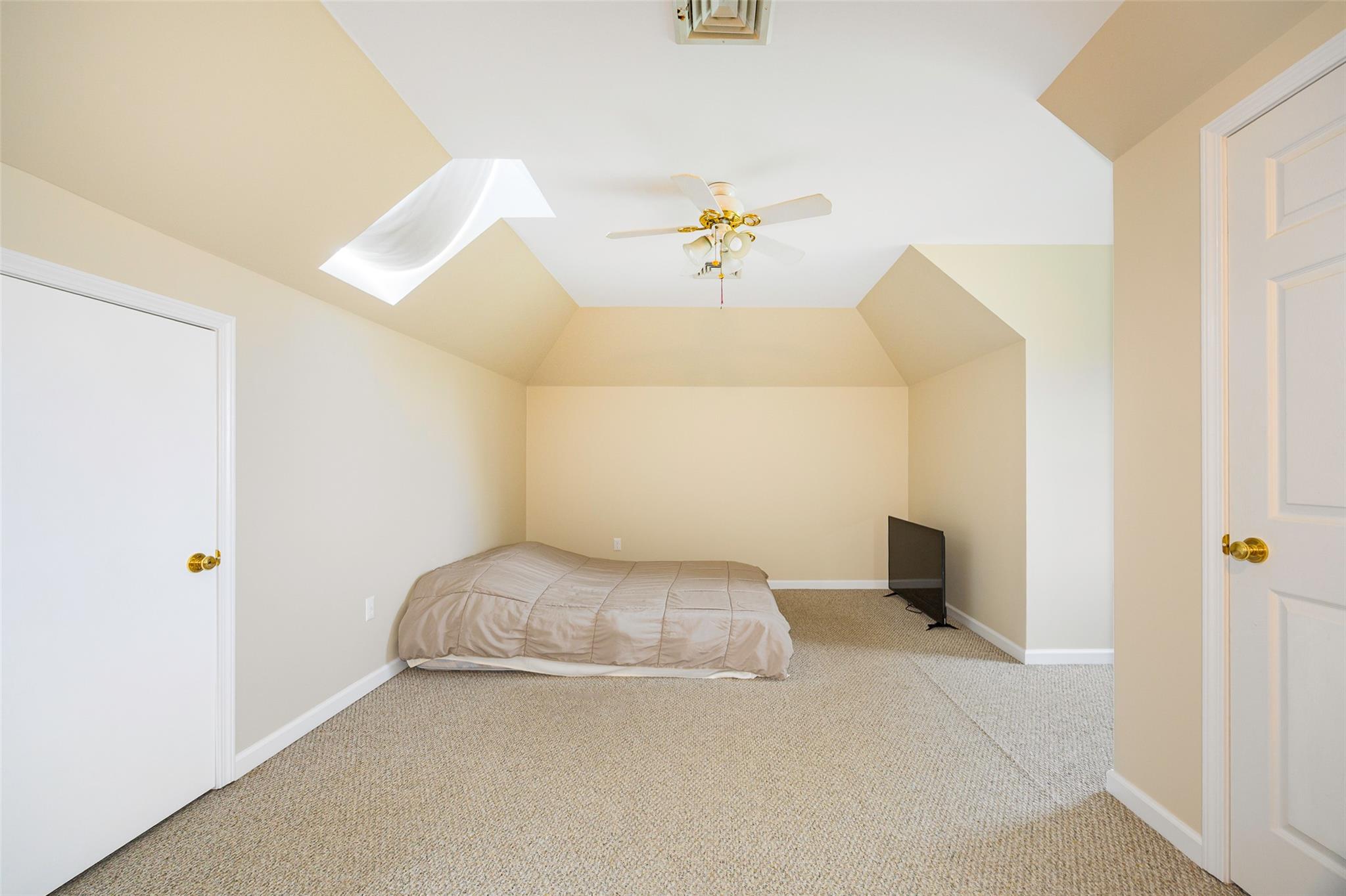 7 Frog Hollow Road, Poughquag, NY 12570