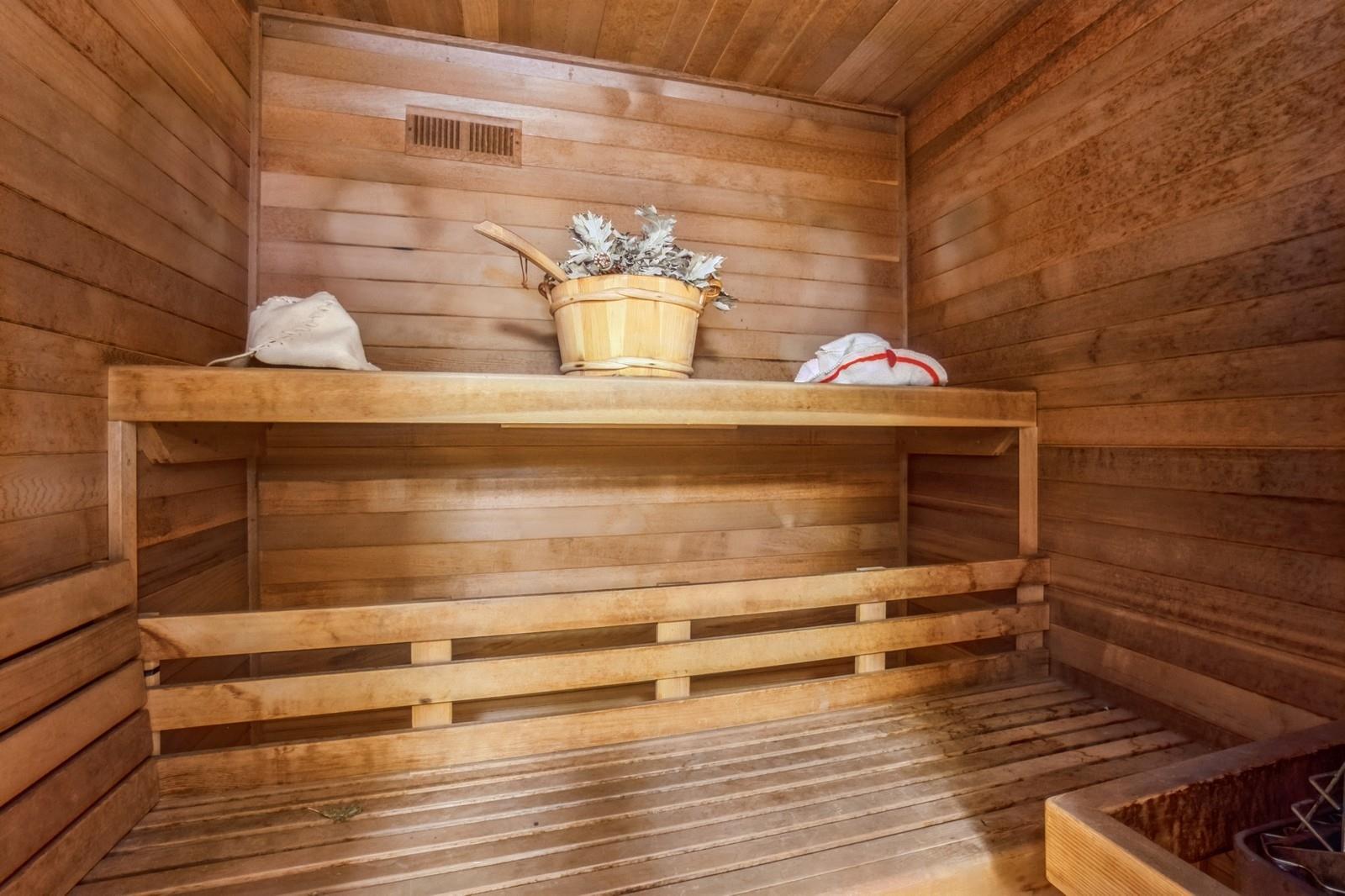 19615 Como Avenue, Holliswood, NY 11423