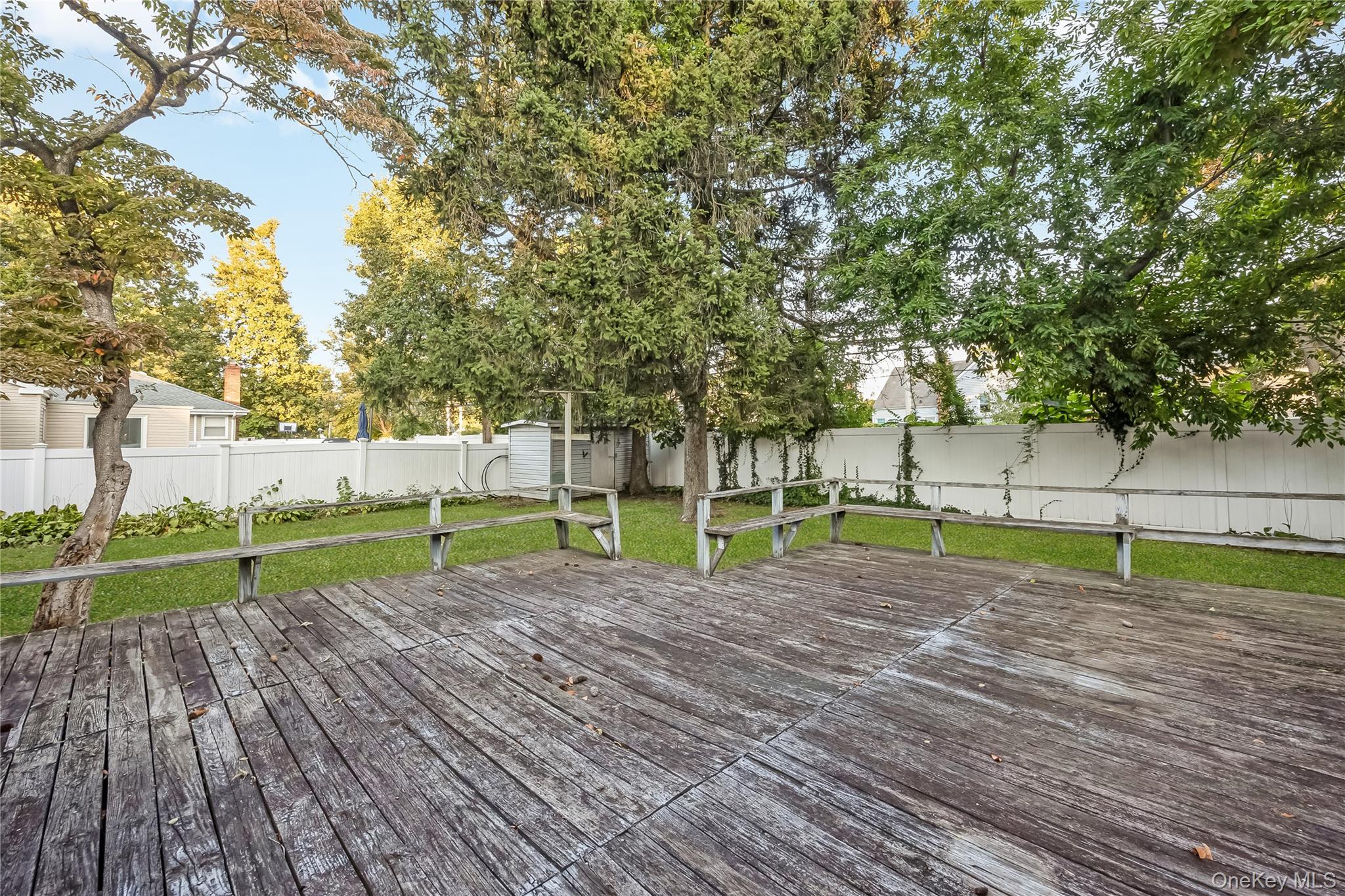 263 Foster Avenue, Malverne, NY 11565