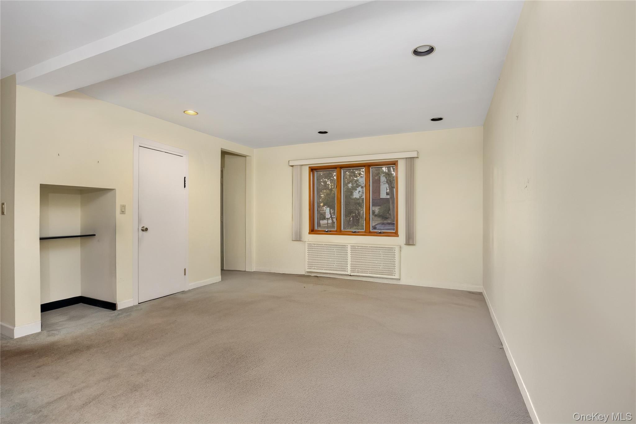 263 Foster Avenue, Malverne, NY 11565