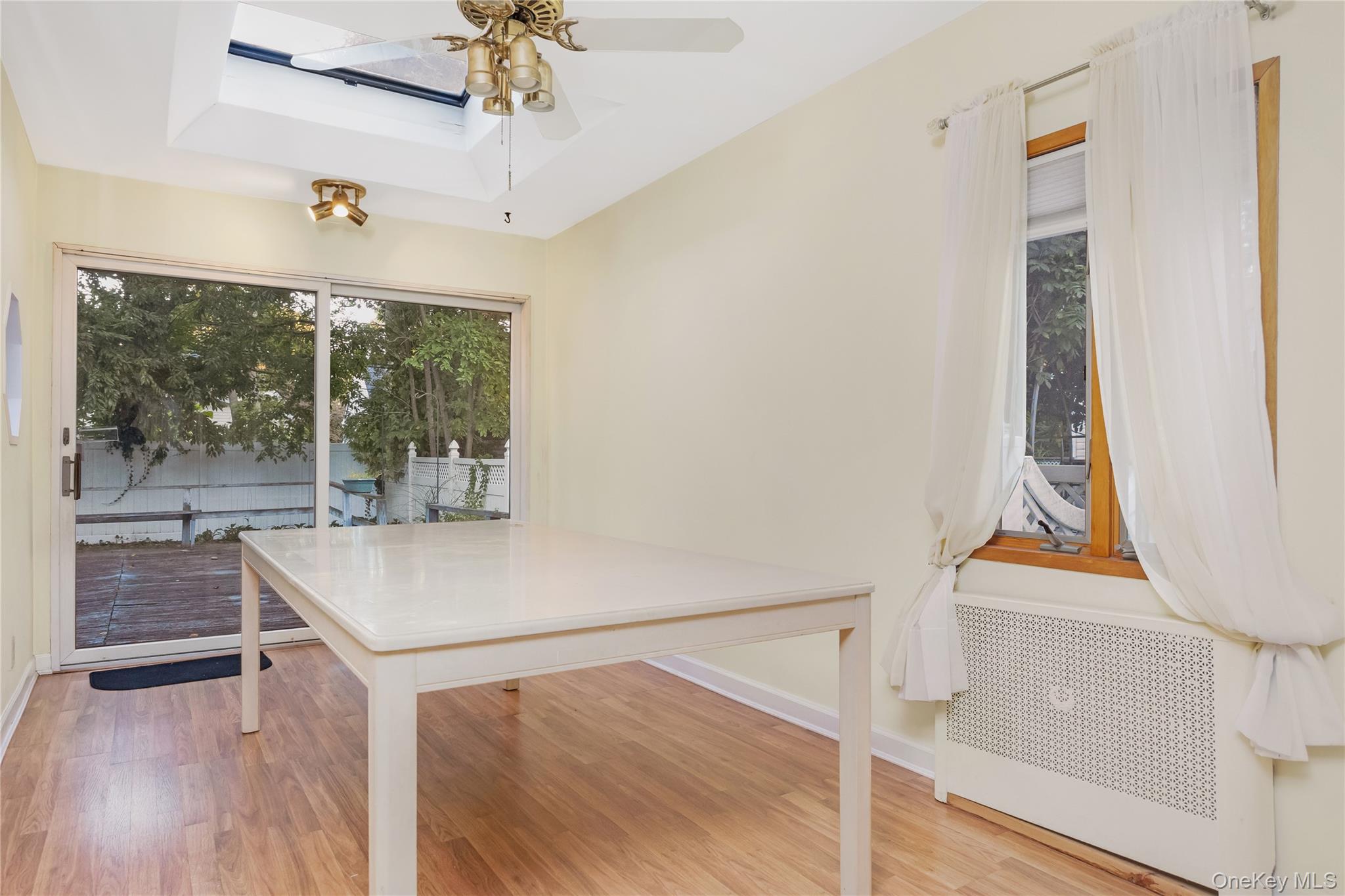 263 Foster Avenue, Malverne, NY 11565