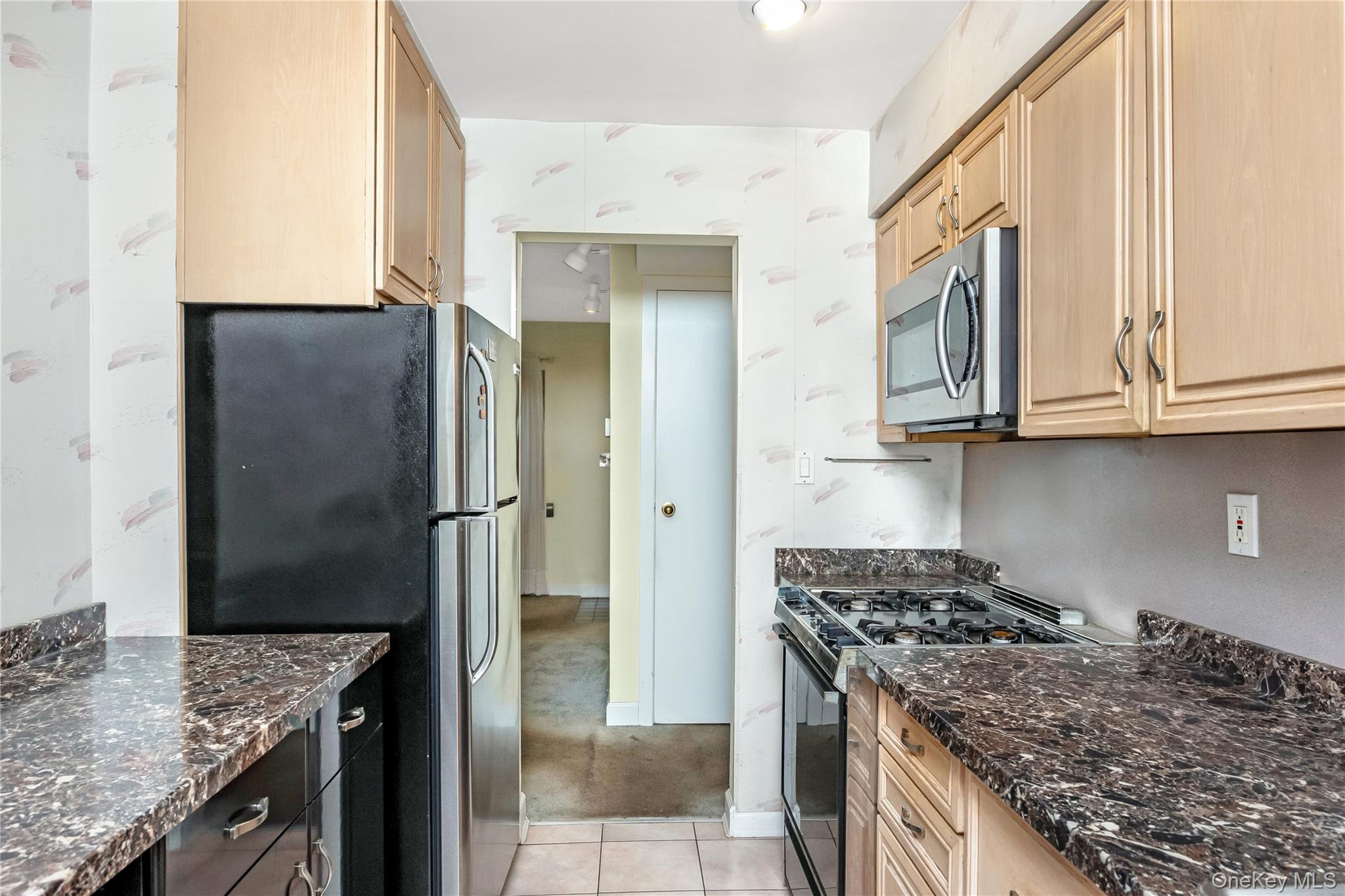 263 Foster Avenue, Malverne, NY 11565