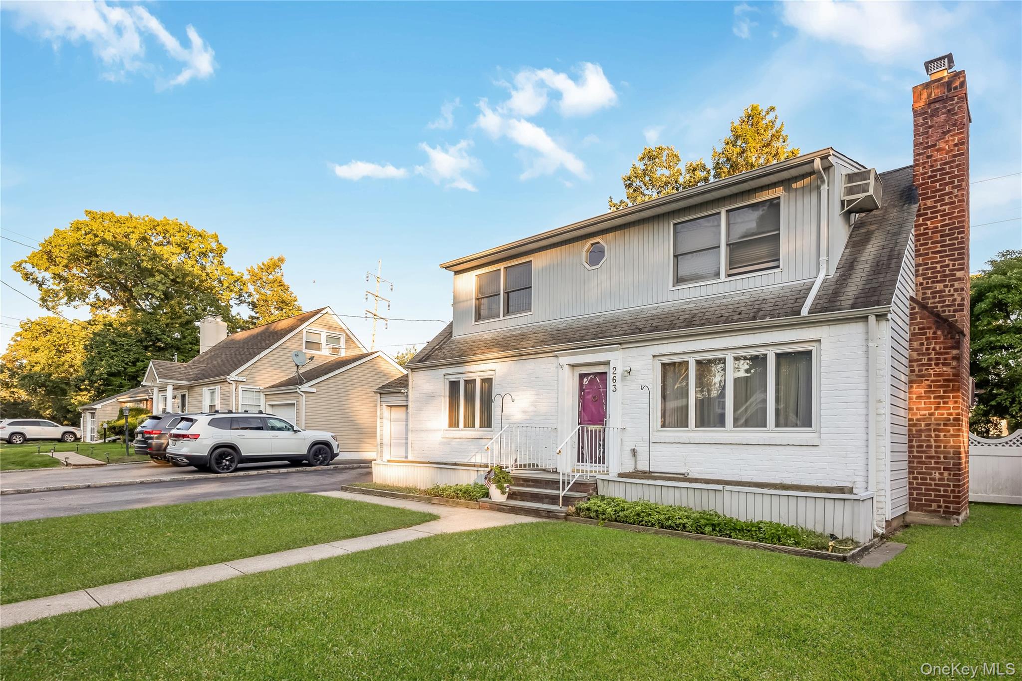 263 Foster Avenue, Malverne, NY 11565