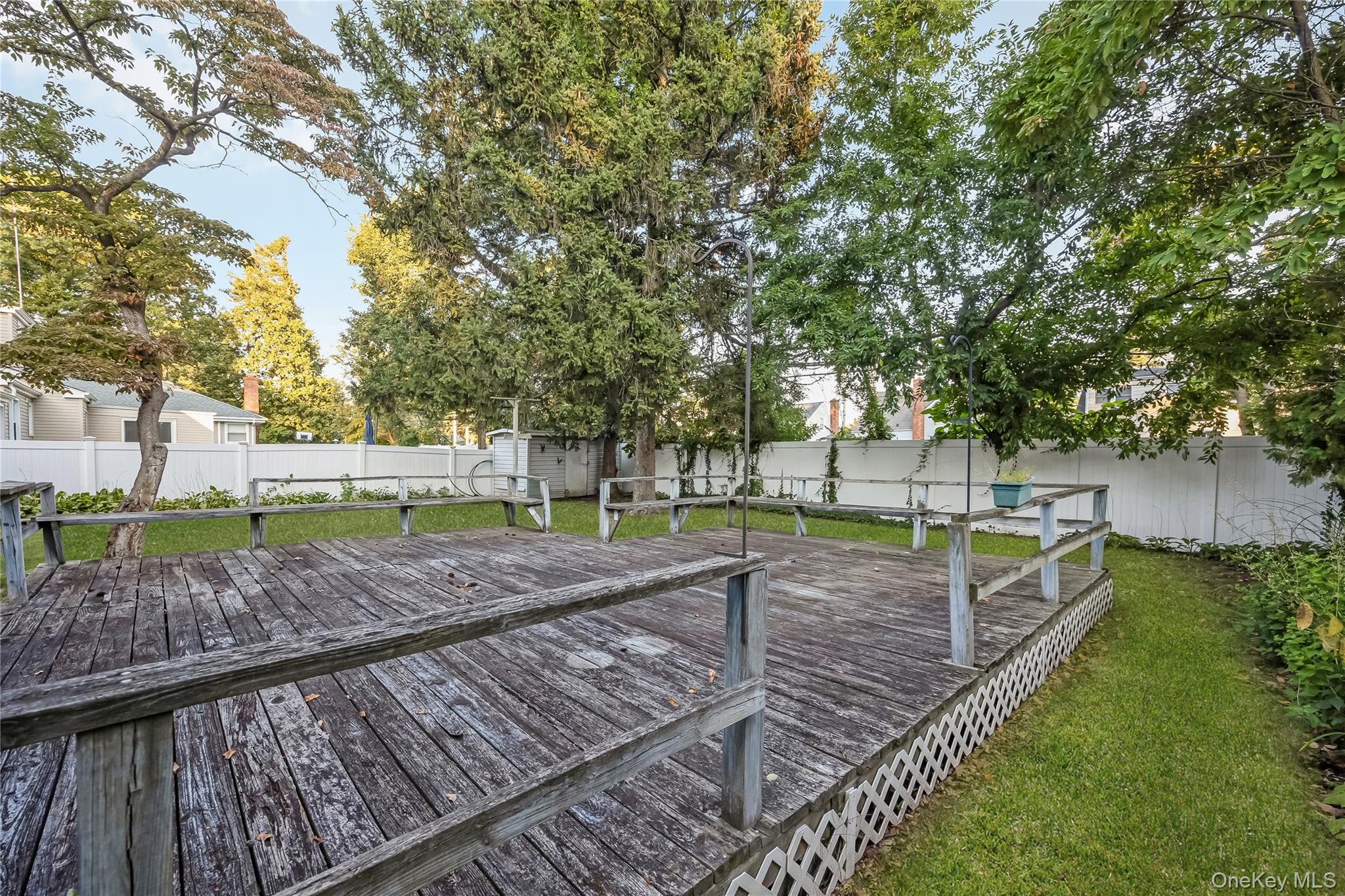 263 Foster Avenue, Malverne, NY 11565