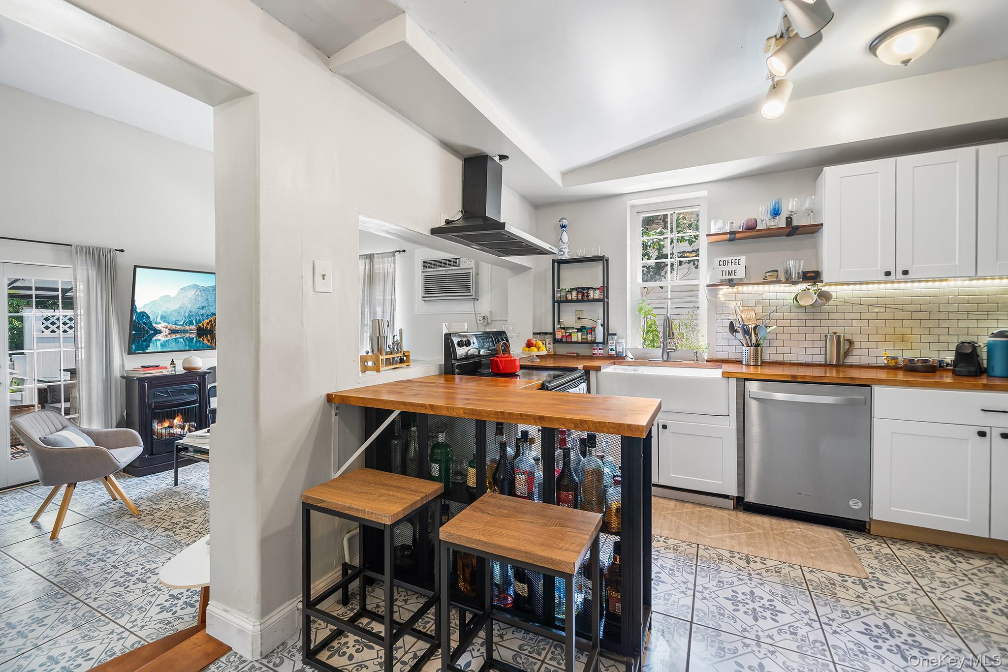 2 Dimiceli Street, New Windsor, NY 12553