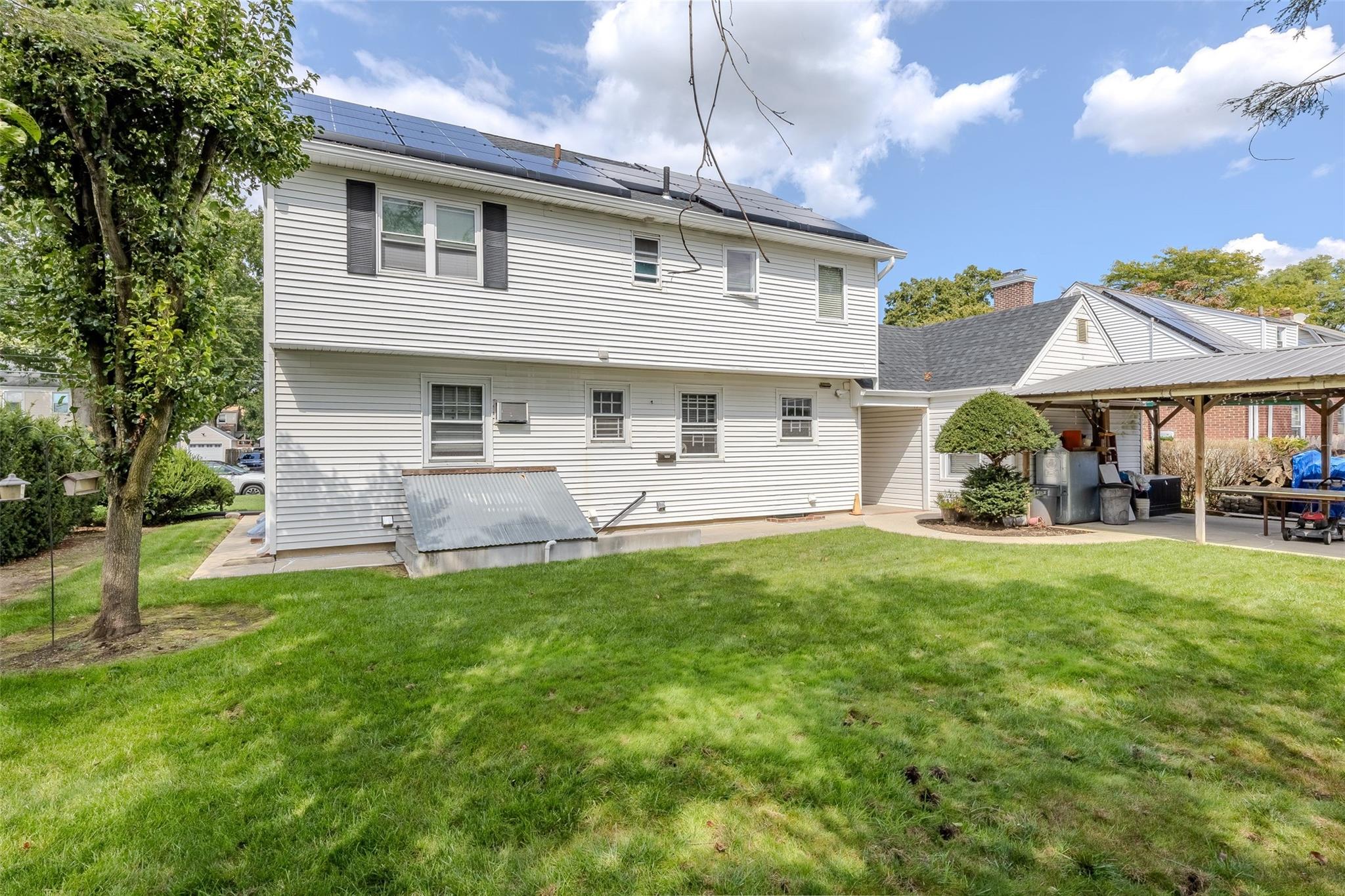 474 Newton Street, Westbury, NY 11590