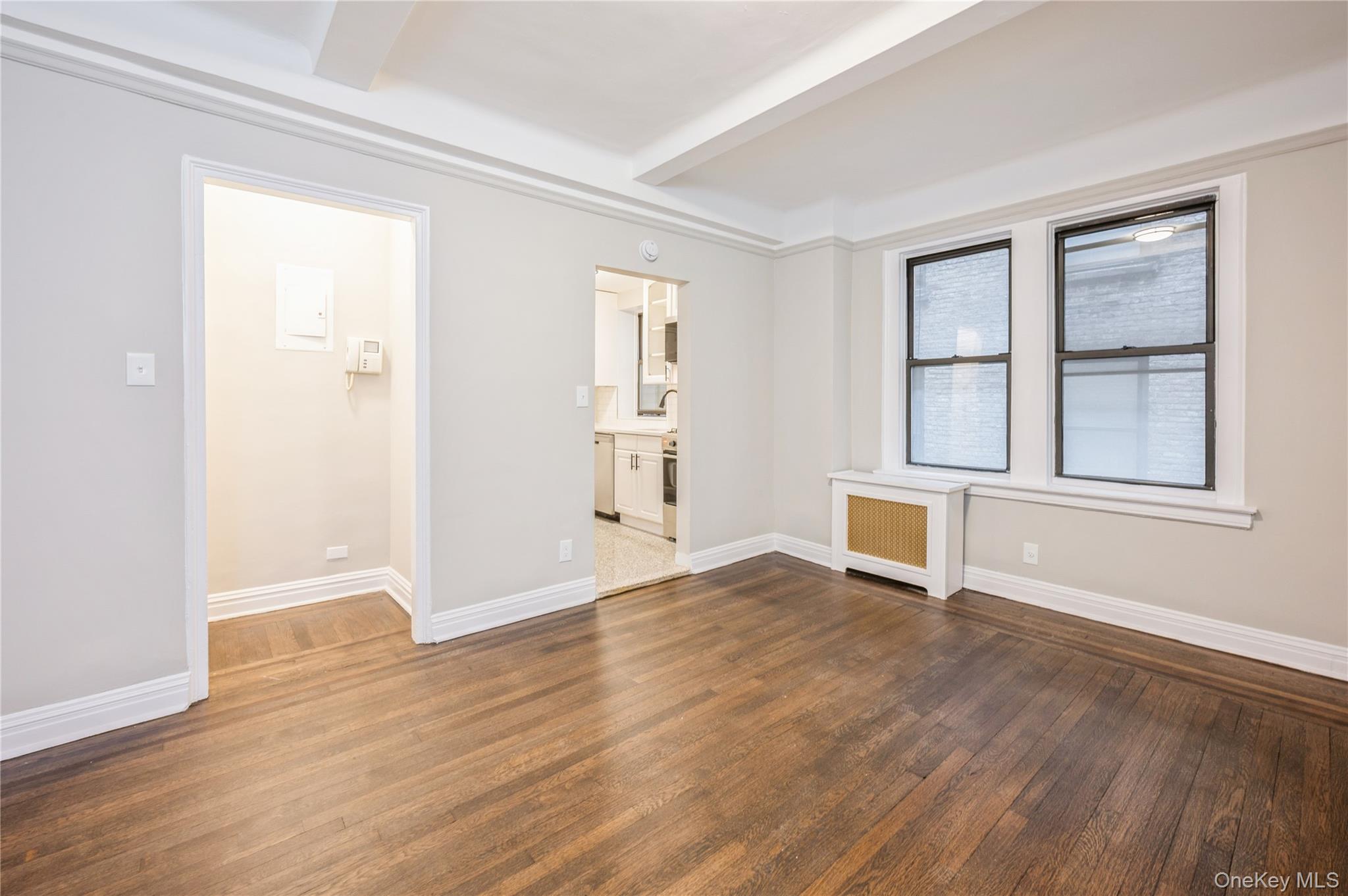 142 E 49th Street # 4C, New York (Manhattan), NY 10017