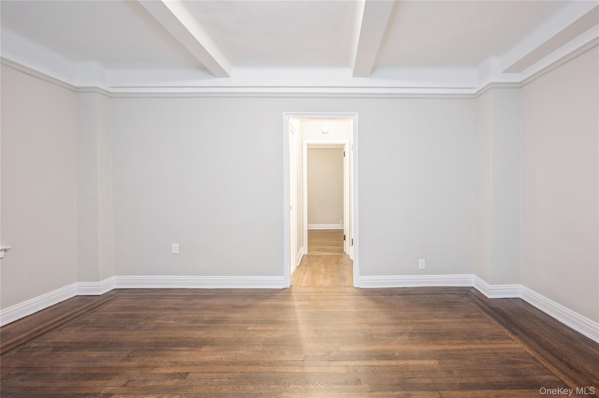 142 E 49th Street # 4C, New York (Manhattan), NY 10017