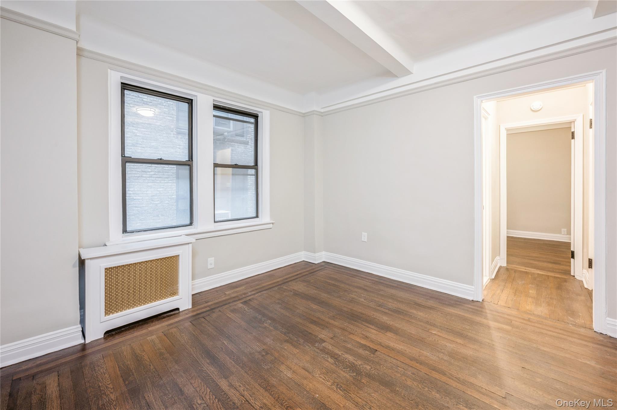142 E 49th Street # 4C, New York (Manhattan), NY 10017