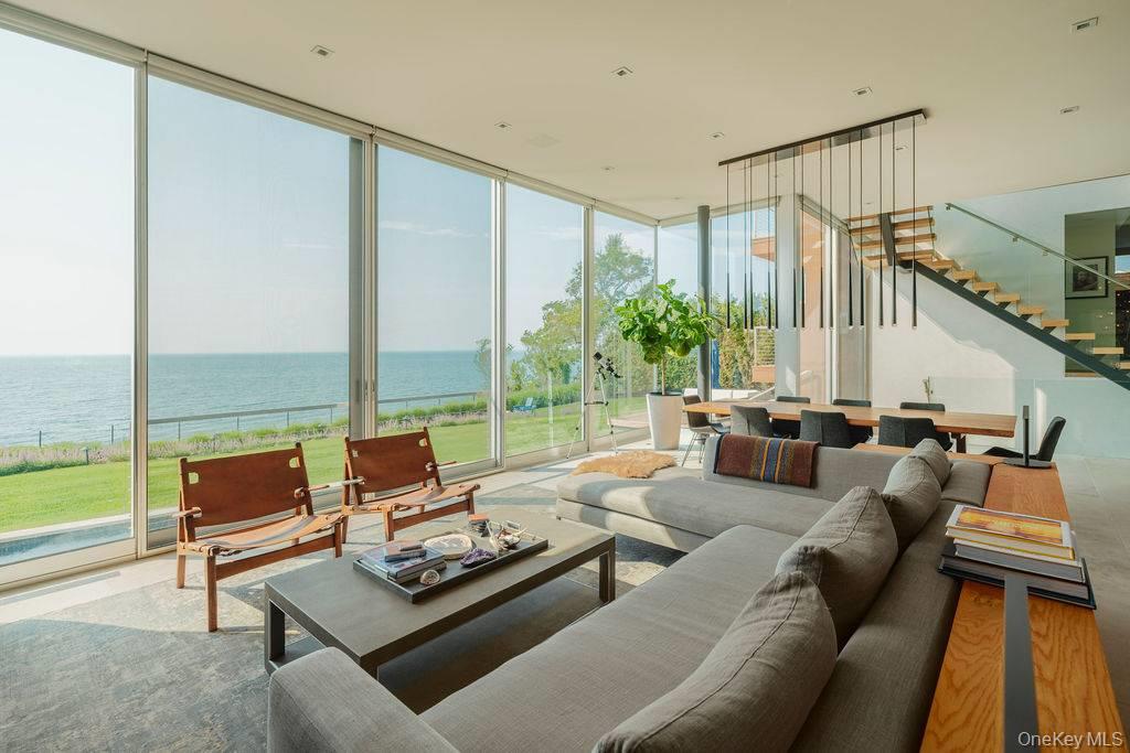 445 Glen Court, Cutchogue, NY 11935