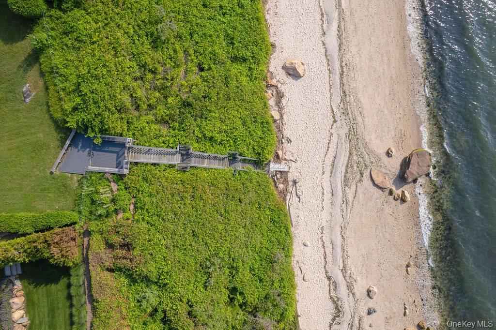 445 Glen Court, Cutchogue, NY 11935