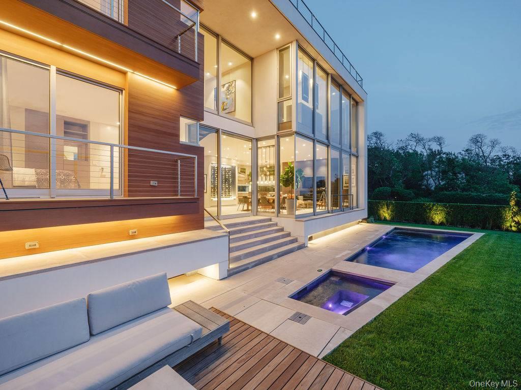 445 Glen Court, Cutchogue, NY 11935