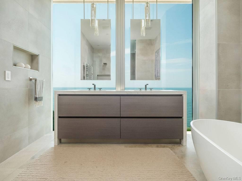 445 Glen Court, Cutchogue, NY 11935