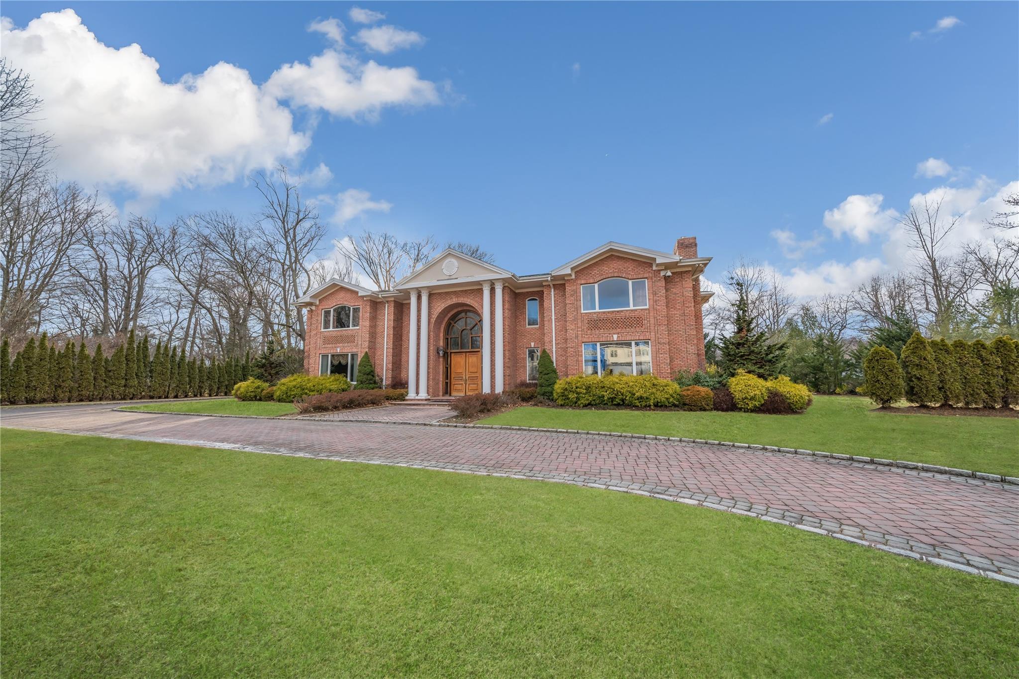 5 Beech Drive, Great Neck, NY 11024