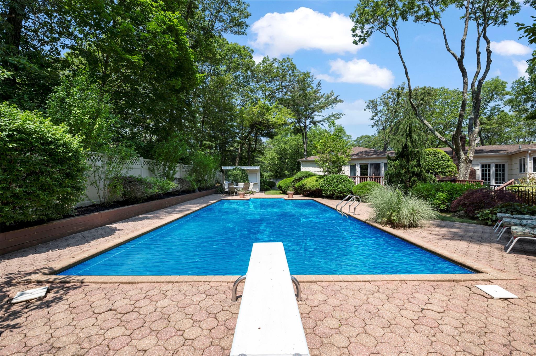 14 Durham Drive, Dix Hills, NY 11746