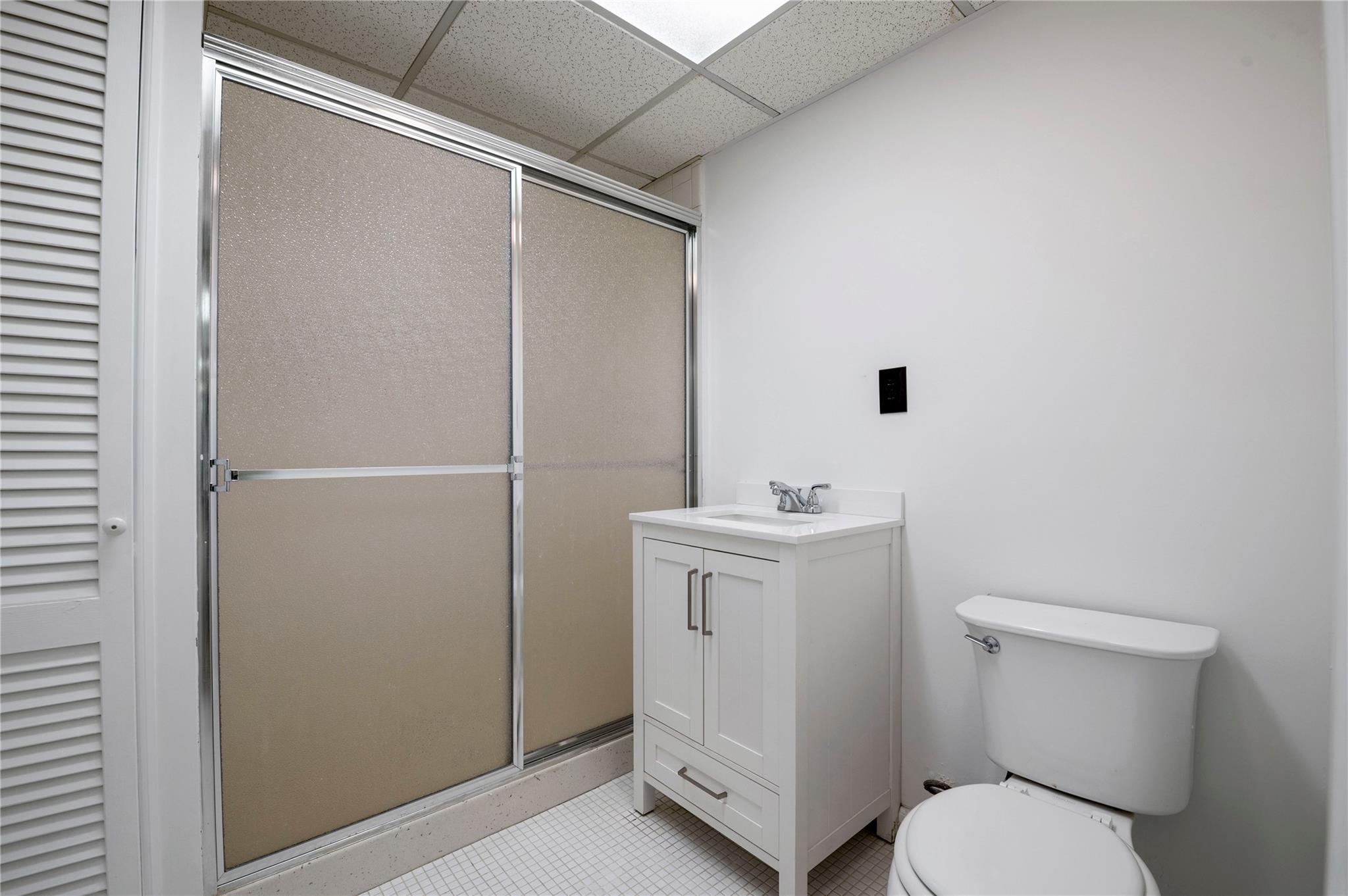 14 Durham Drive, Dix Hills, NY 11746