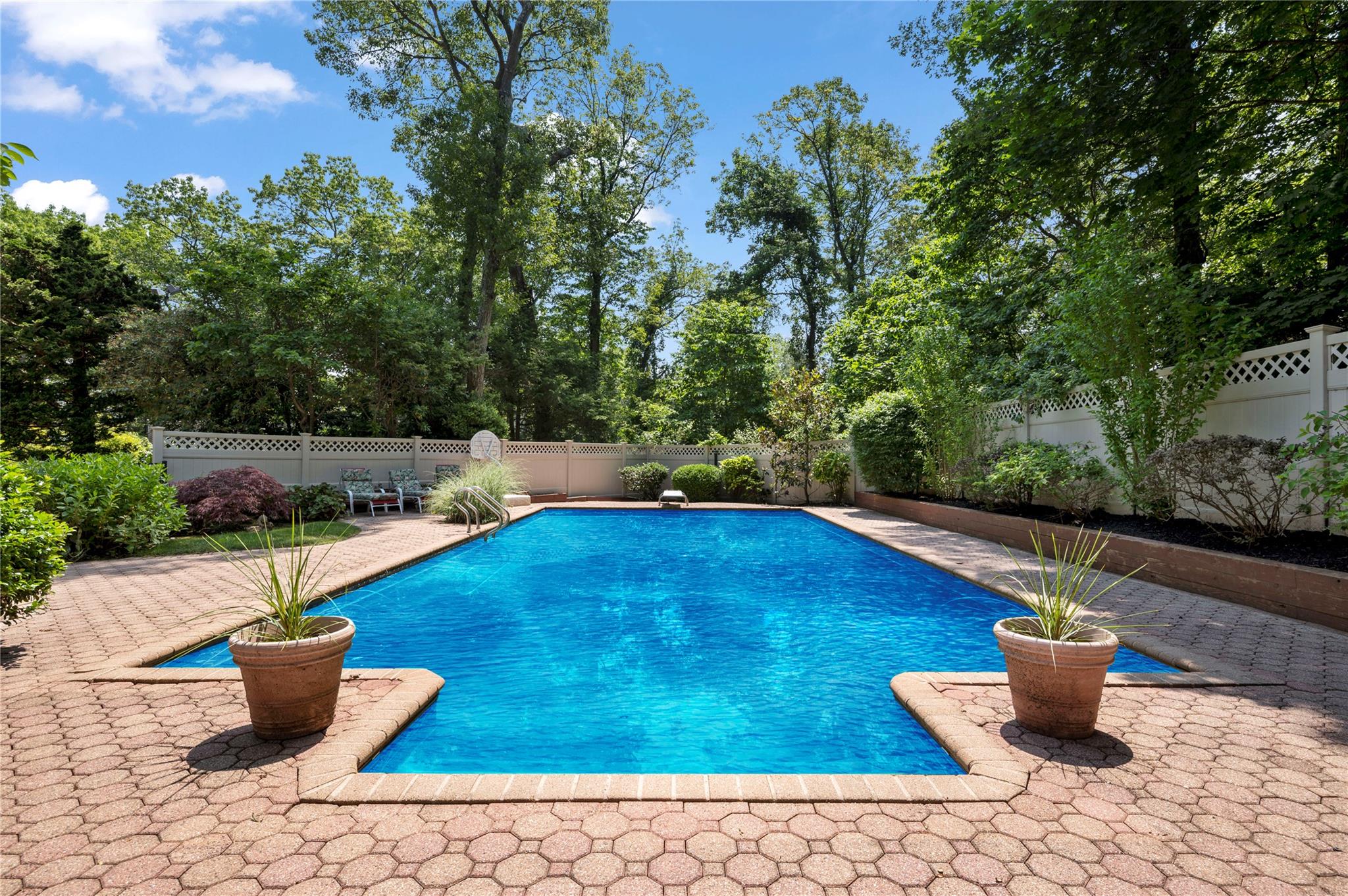 14 Durham Drive, Dix Hills, NY 11746