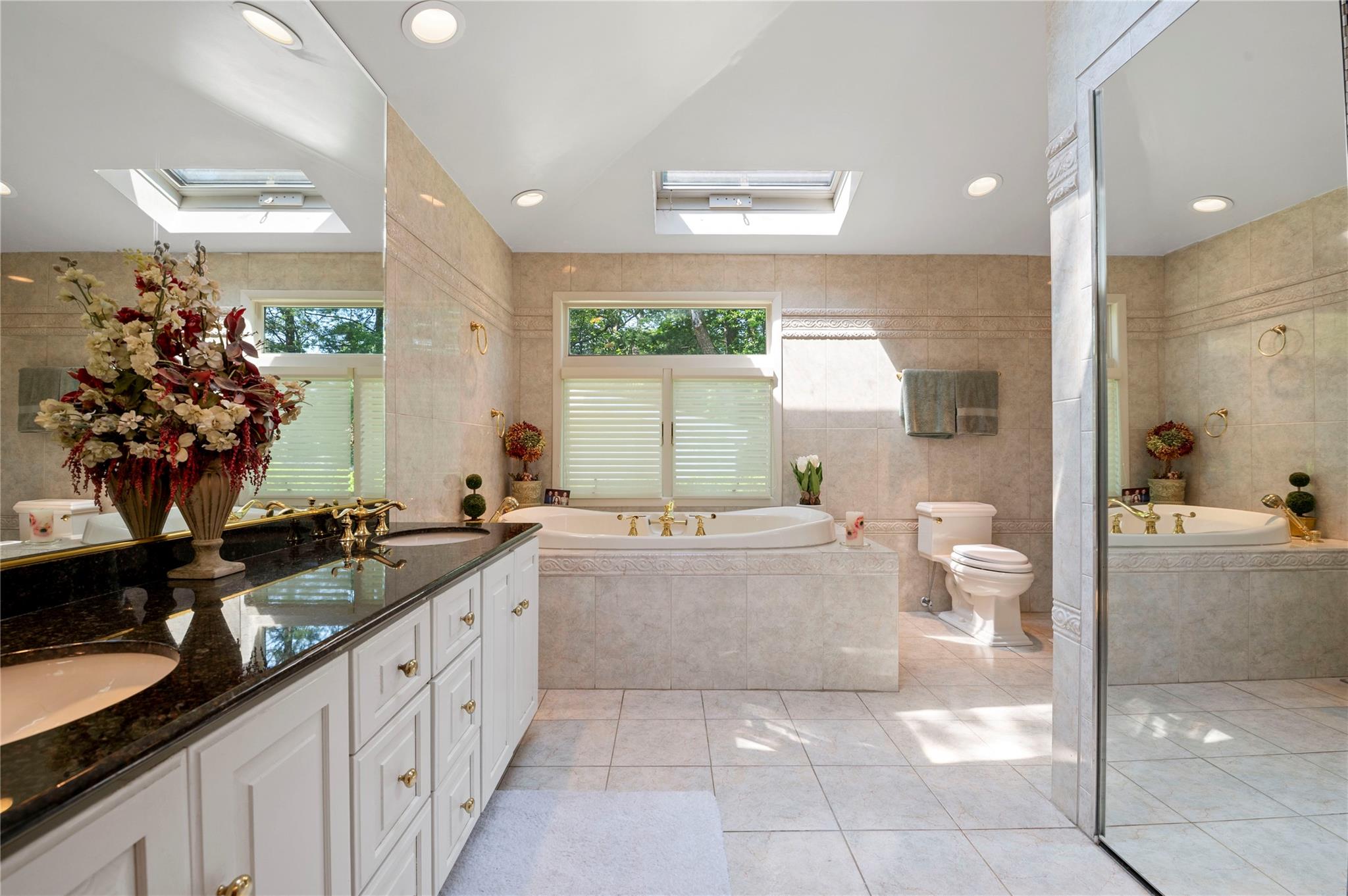 14 Durham Drive, Dix Hills, NY 11746