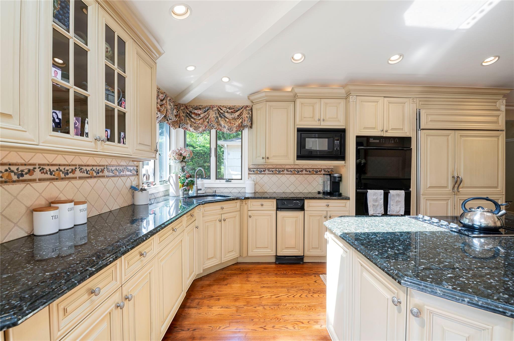 14 Durham Drive, Dix Hills, NY 11746