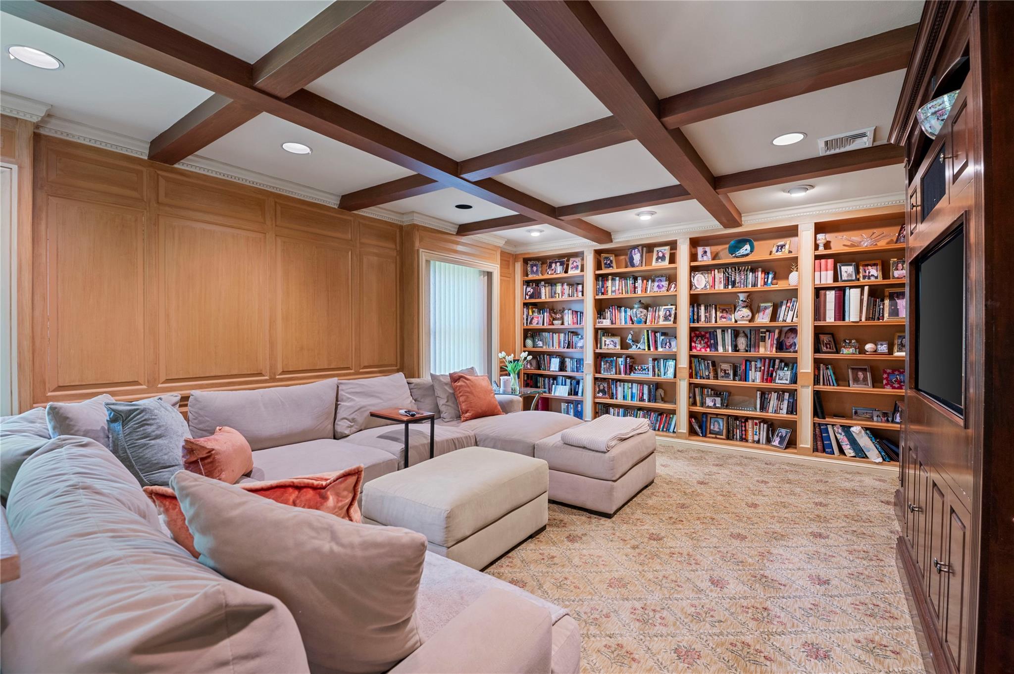 14 Durham Drive, Dix Hills, NY 11746