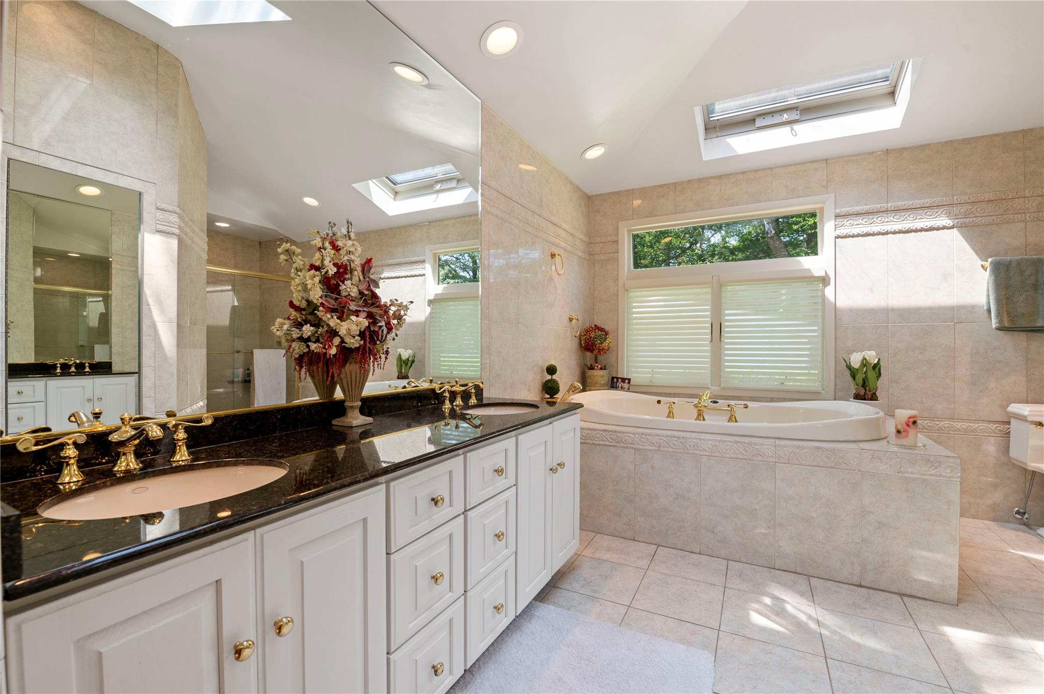 14 Durham Drive, Dix Hills, NY 11746