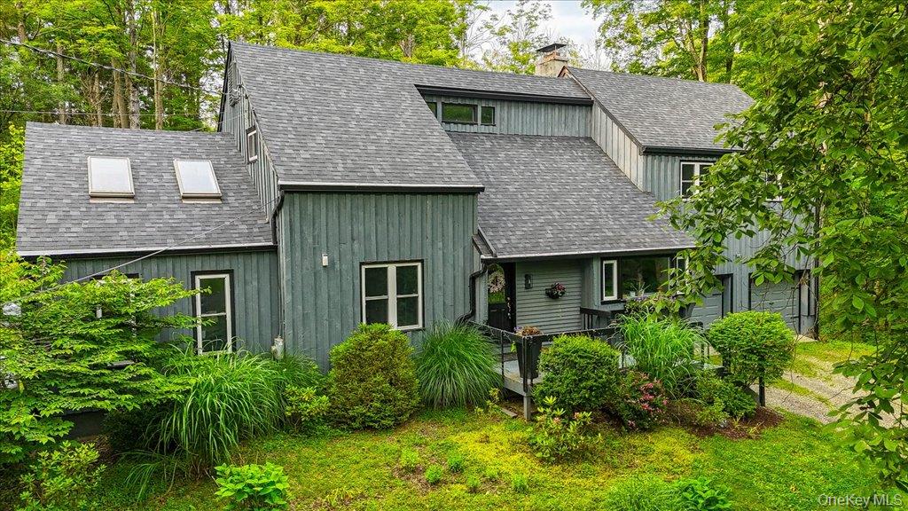 11 Cove Road, Rhinebeck, NY 12572