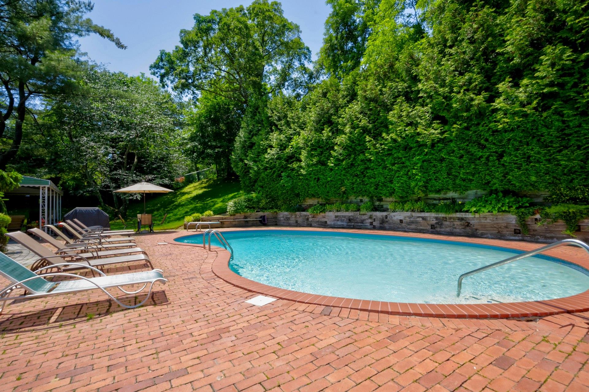 19 Pettit Drive, Dix Hills, NY 11746