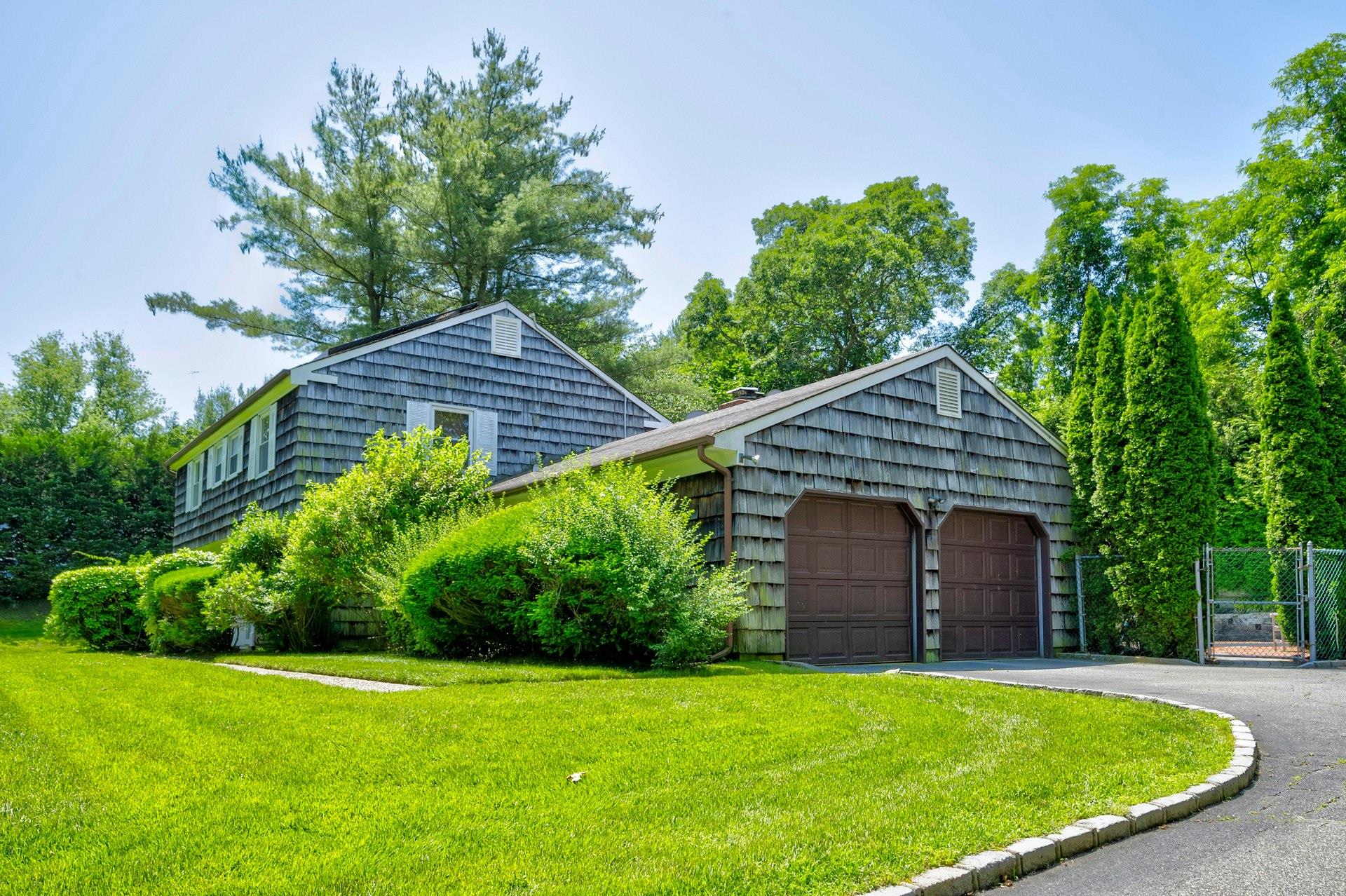 19 Pettit Drive, Dix Hills, NY 11746