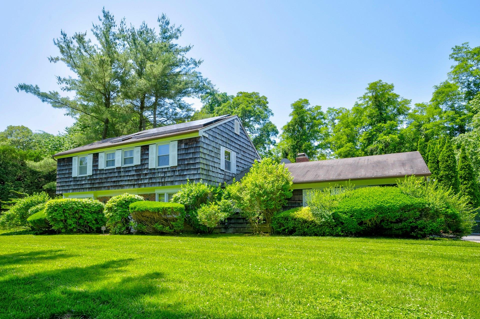 19 Pettit Drive, Dix Hills, NY 11746