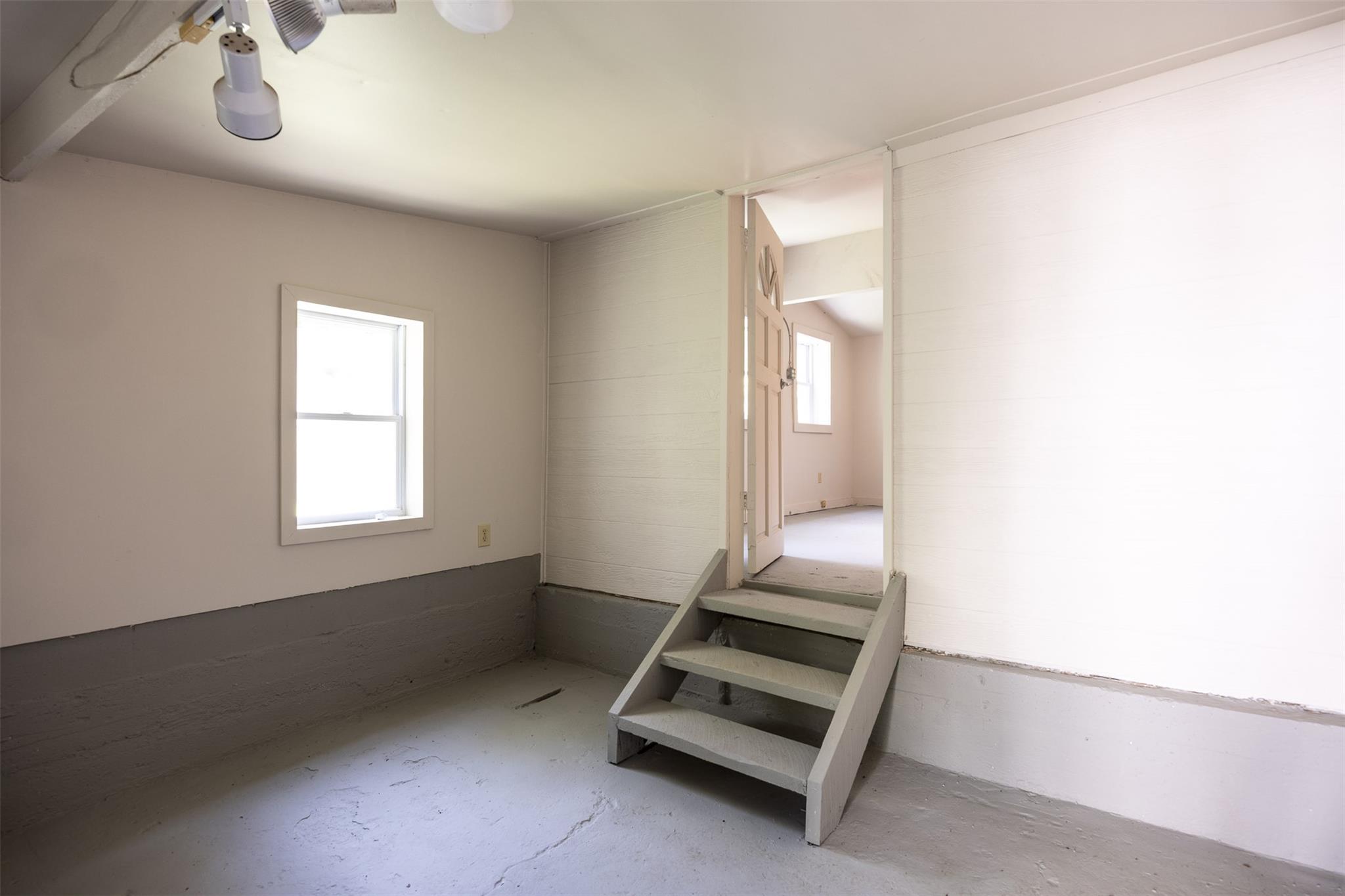 125 Mountain Rest, New Paltz, NY 12561