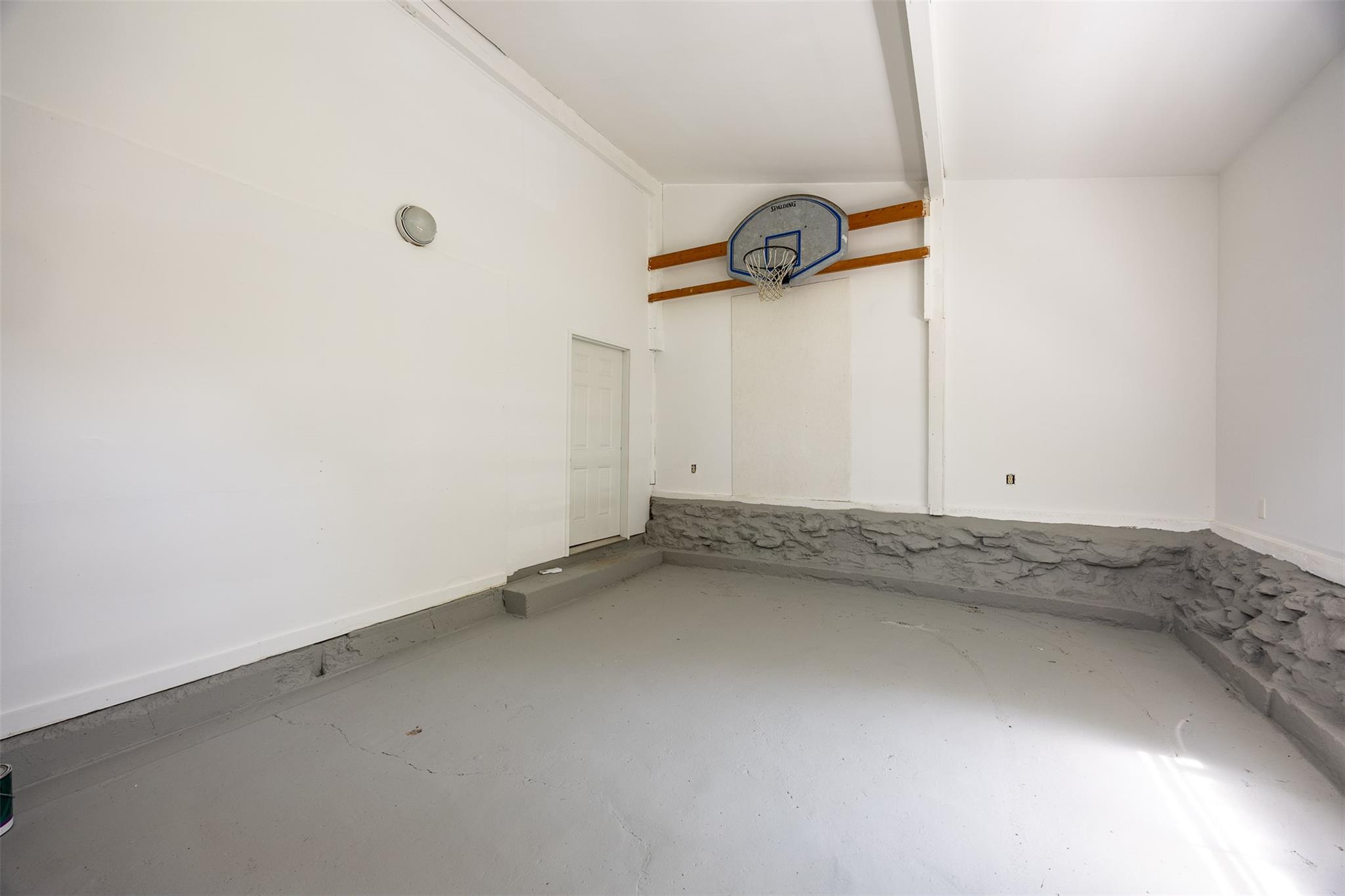 125 Mountain Rest, New Paltz, NY 12561