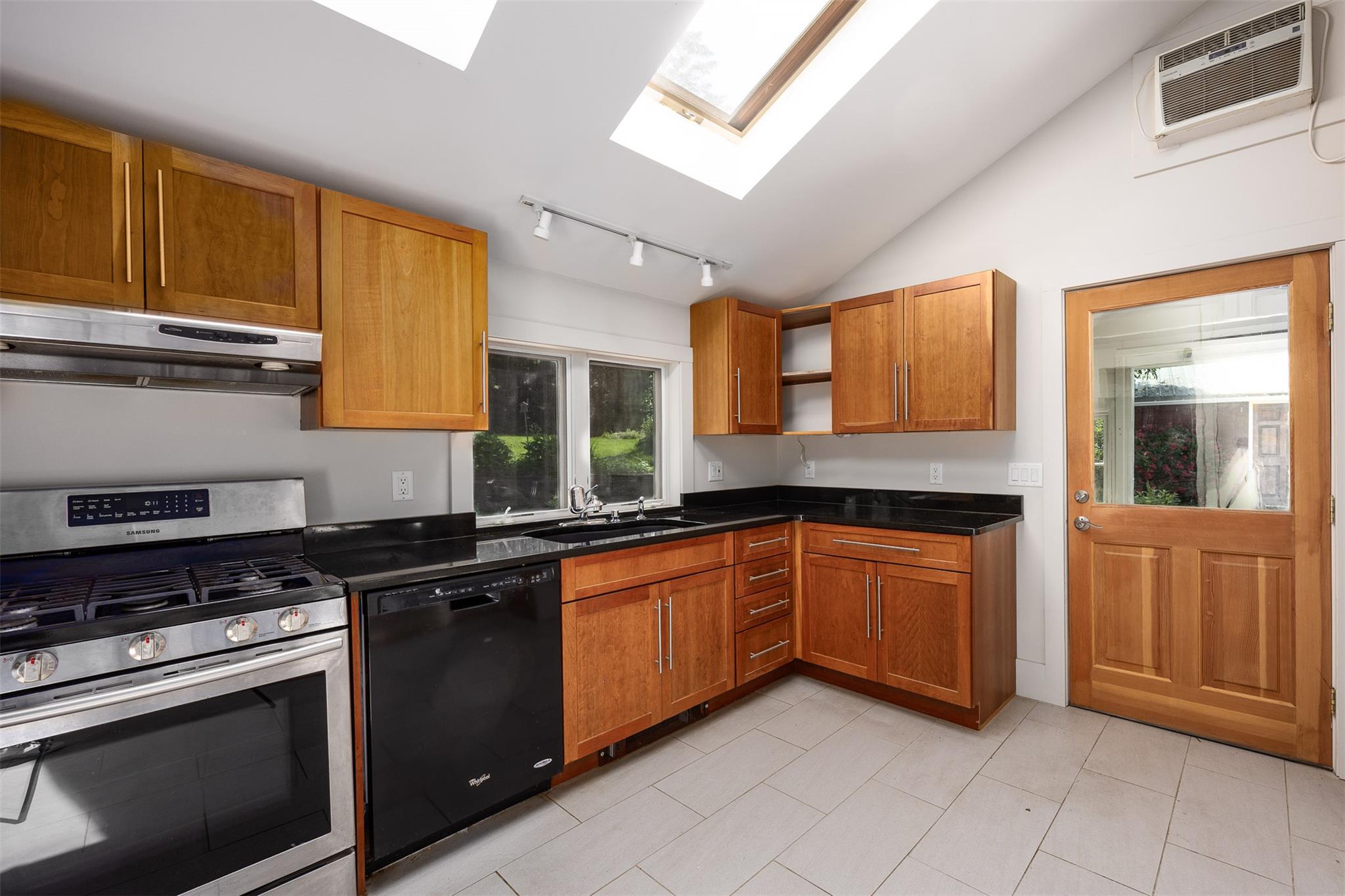 125 Mountain Rest, New Paltz, NY 12561