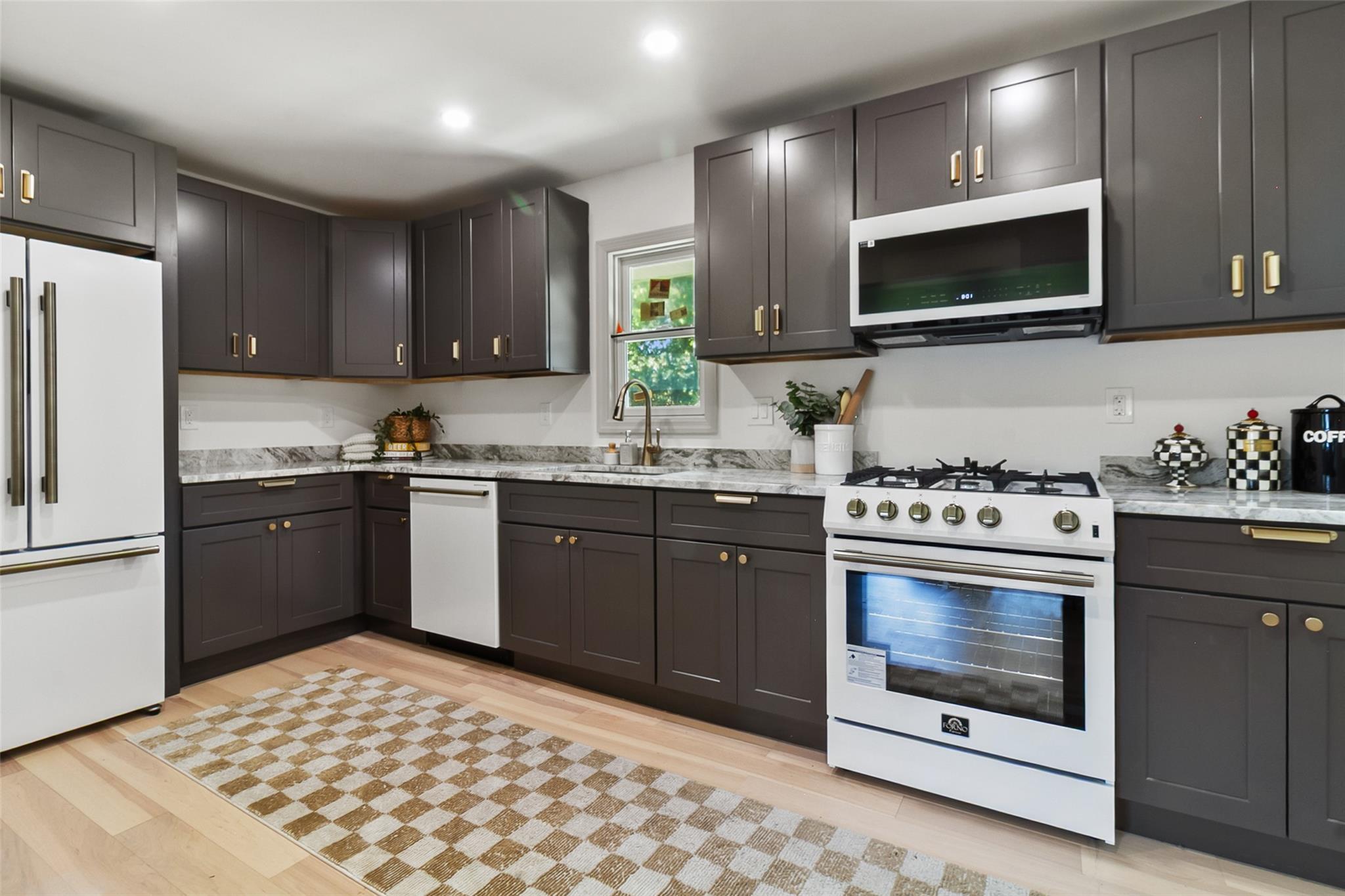 2 Honey Lane, Wappingers Falls, NY 12590