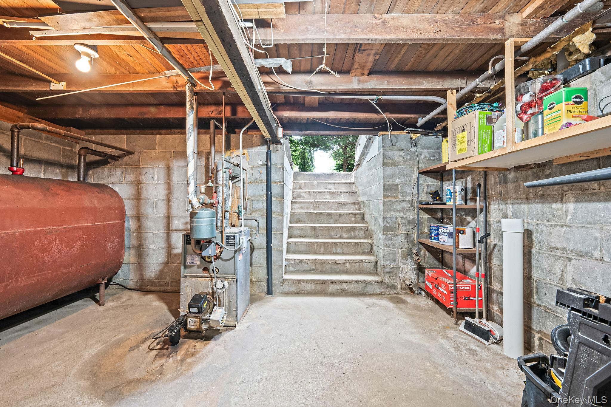 7 1st Street, Nesconset, NY 11767