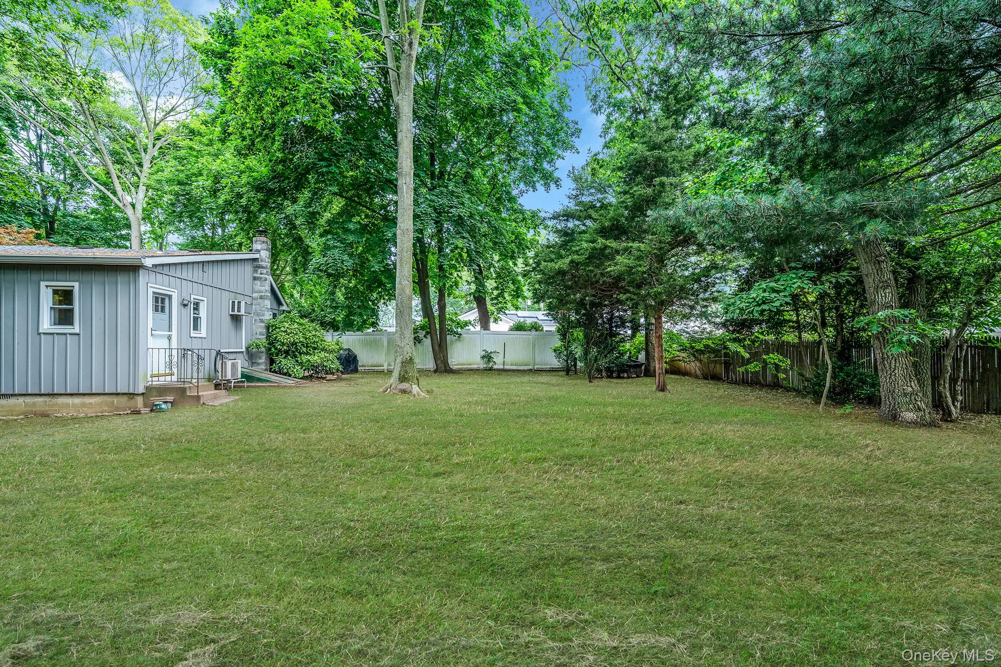 7 1st Street, Nesconset, NY 11767