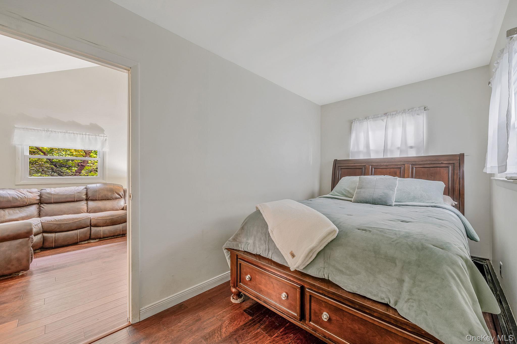 7 1st Street, Nesconset, NY 11767