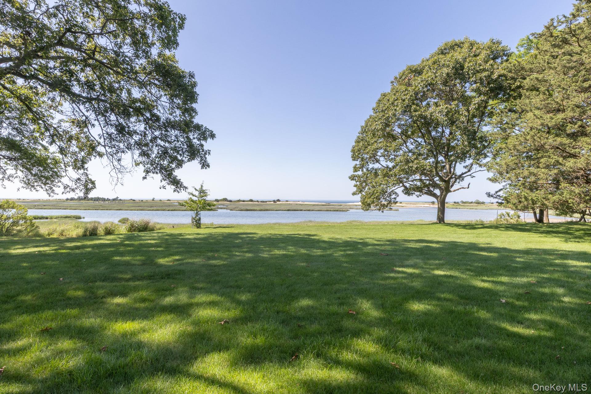 5 Shore Drive, Setauket, NY 11733