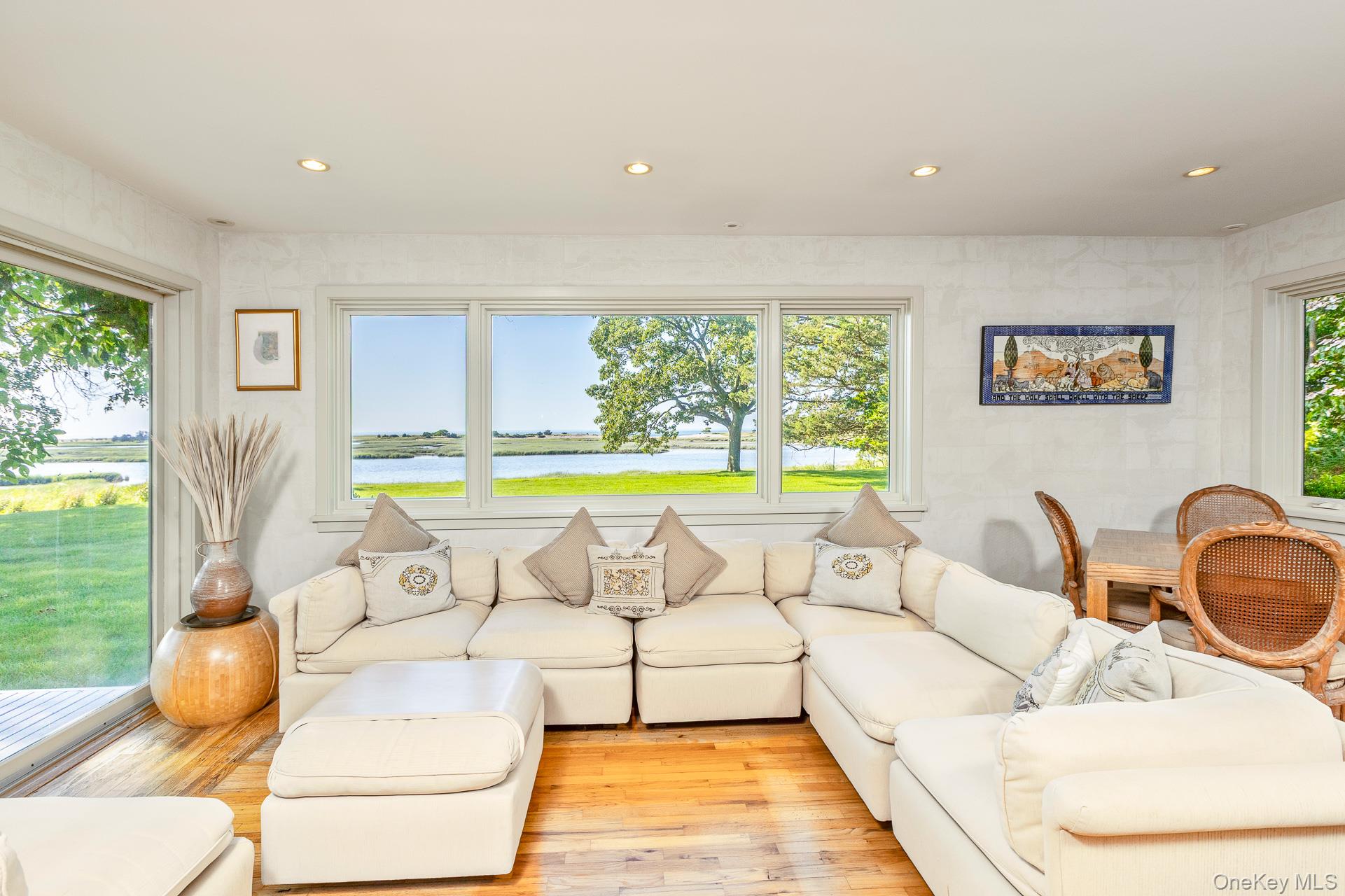 5 Shore Drive, Setauket, NY 11733