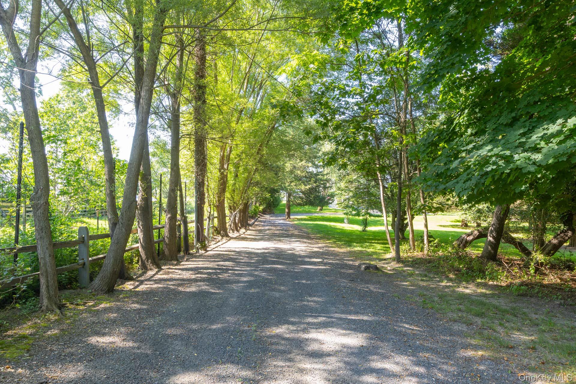 5 Shore Drive, Setauket, NY 11733