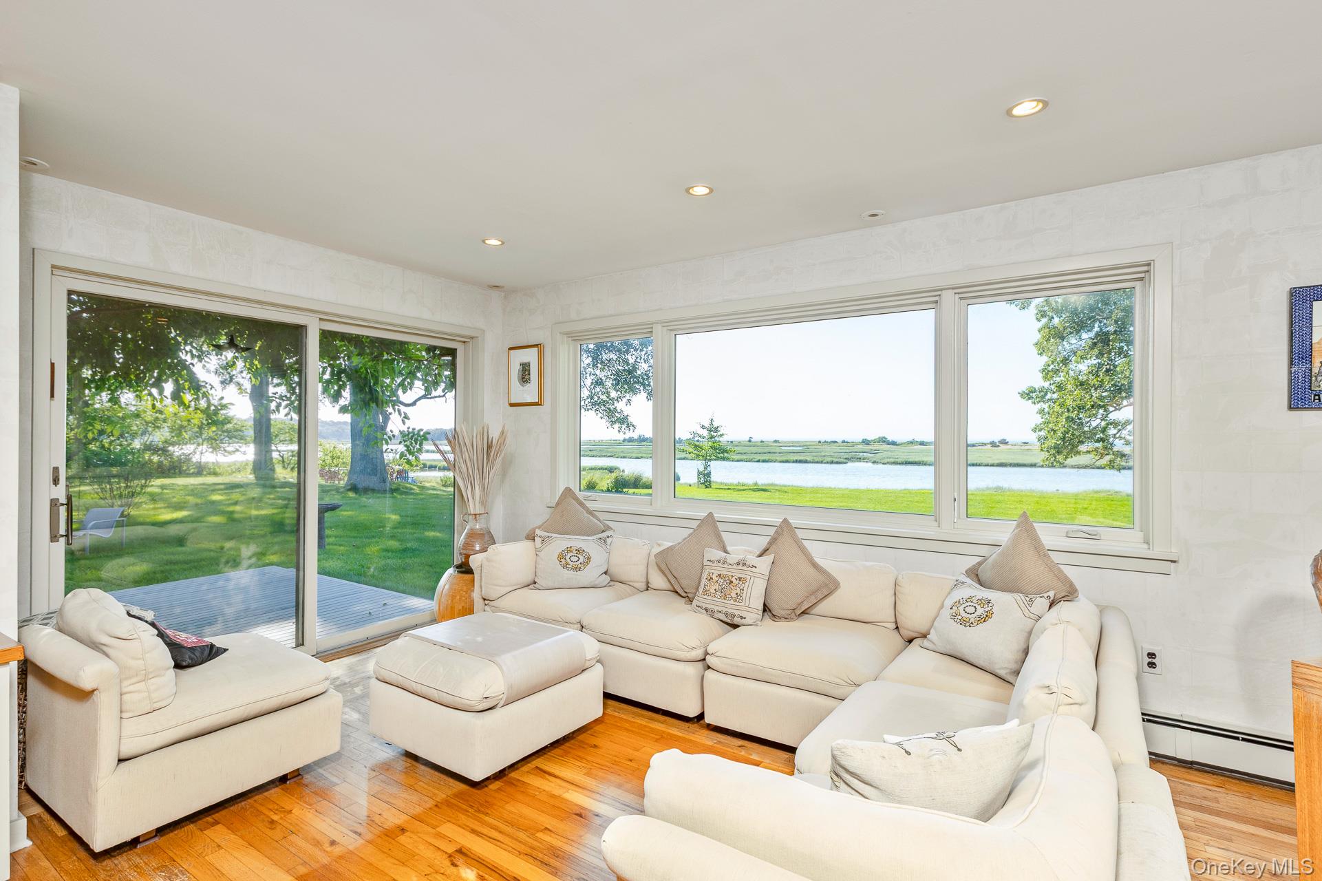 5 Shore Drive, Setauket, NY 11733