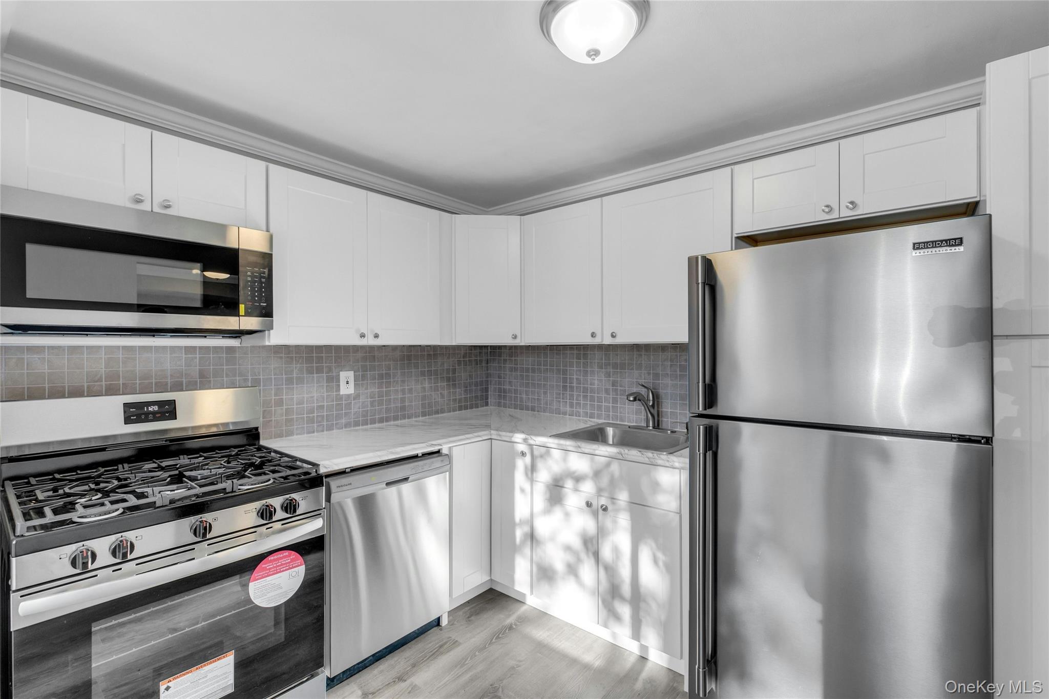 35 Newbrook # 35, Bay Shore, NY 11706