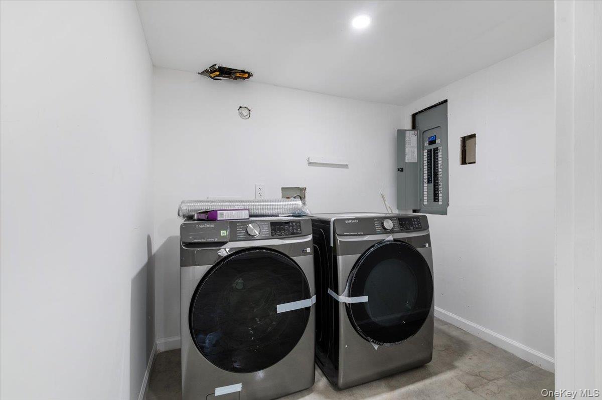 77 Bounty Lane, Jericho, NY 11753