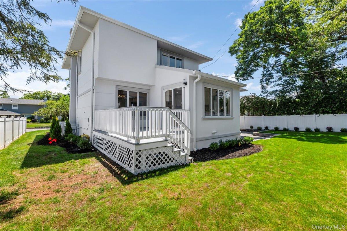 77 Bounty Lane, Jericho, NY 11753