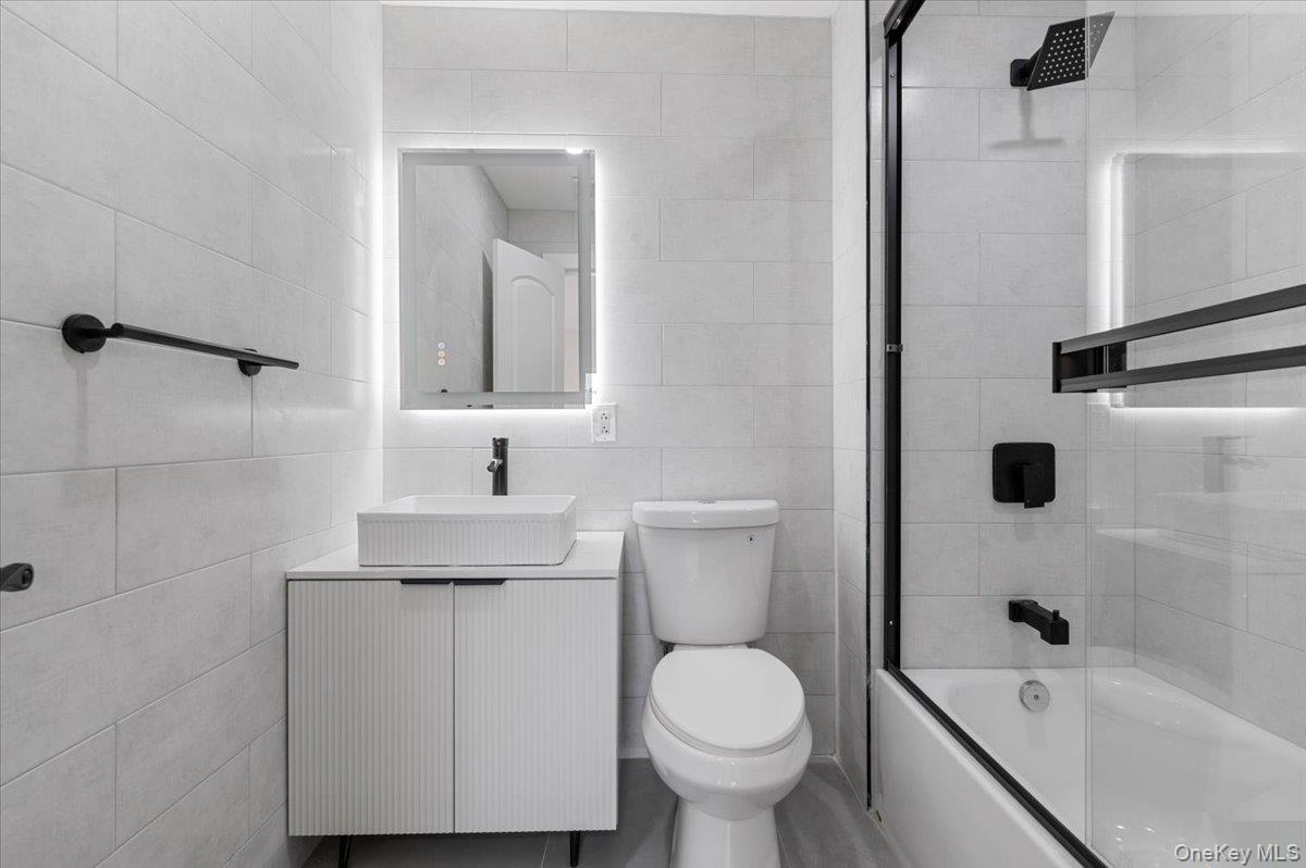 77 Bounty Lane, Jericho, NY 11753