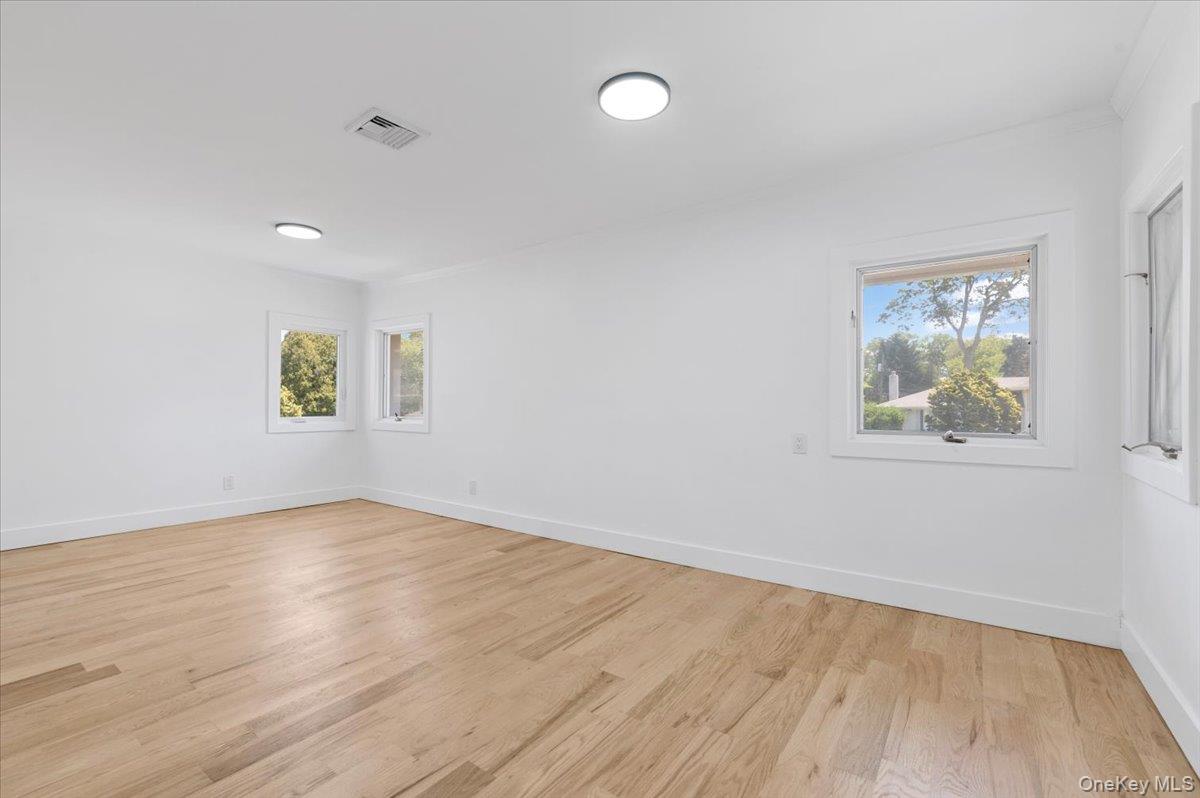 77 Bounty Lane, Jericho, NY 11753