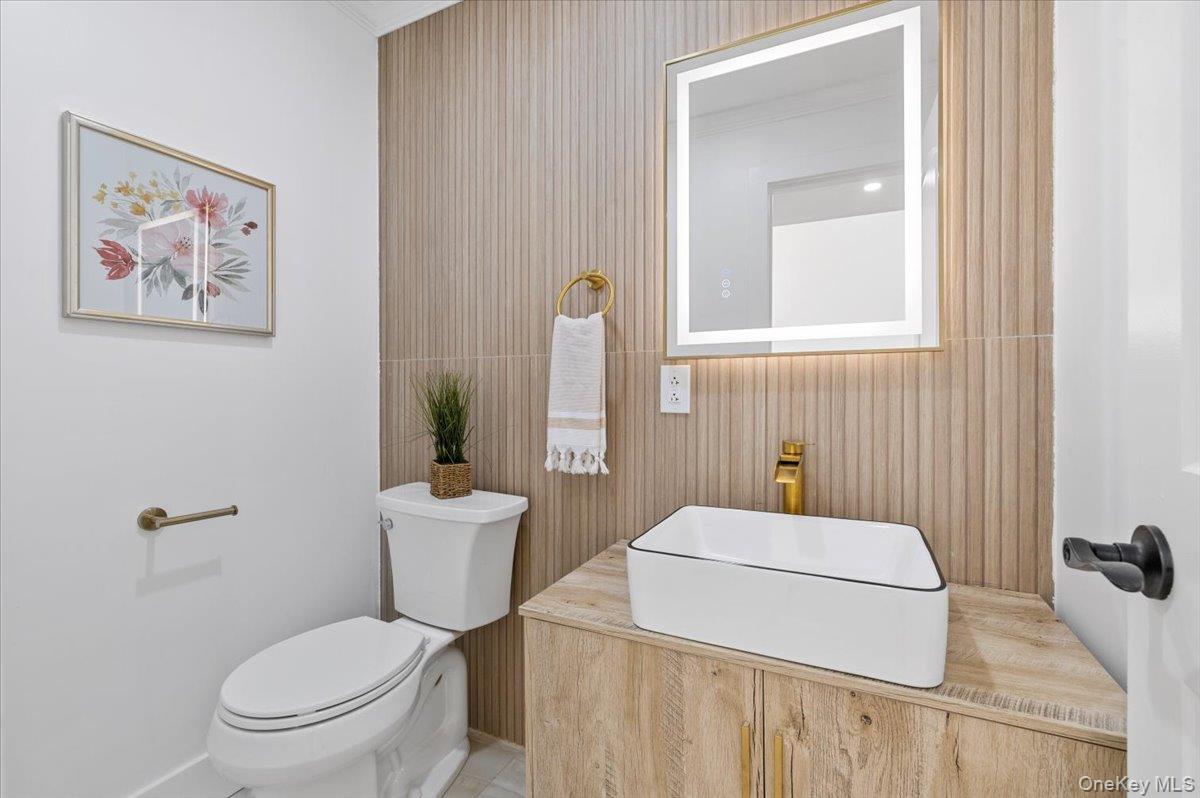 77 Bounty Lane, Jericho, NY 11753