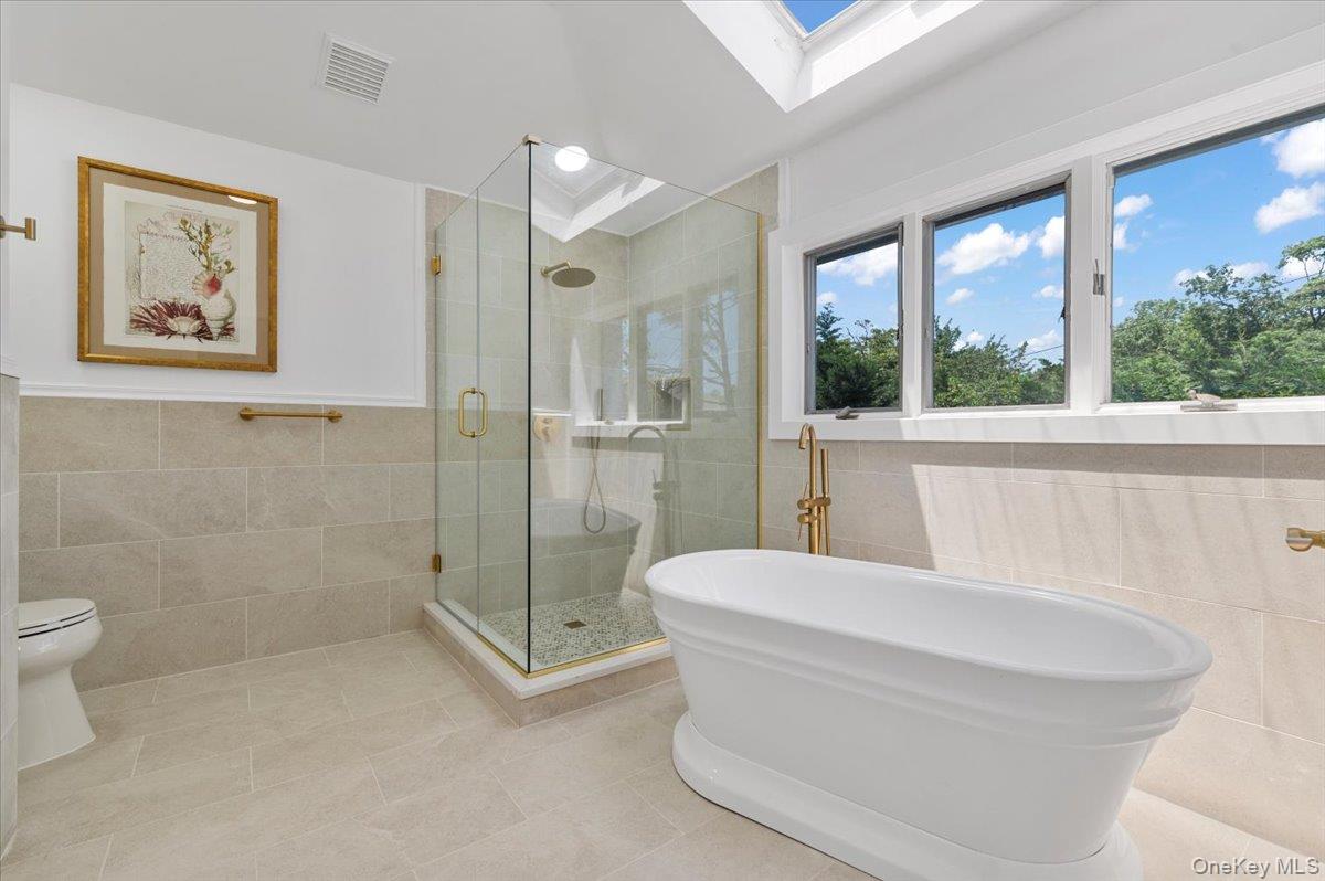 77 Bounty Lane, Jericho, NY 11753