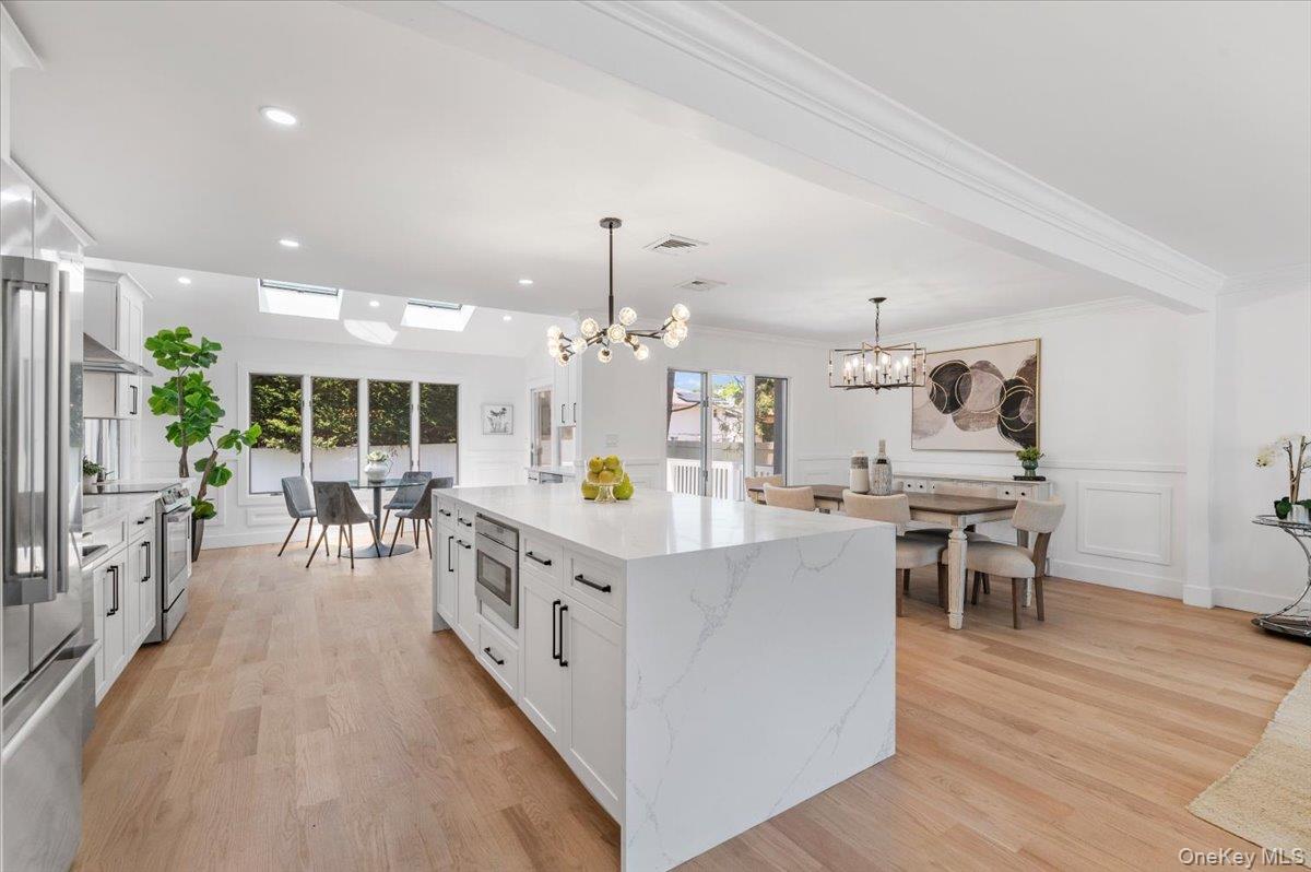 77 Bounty Lane, Jericho, NY 11753